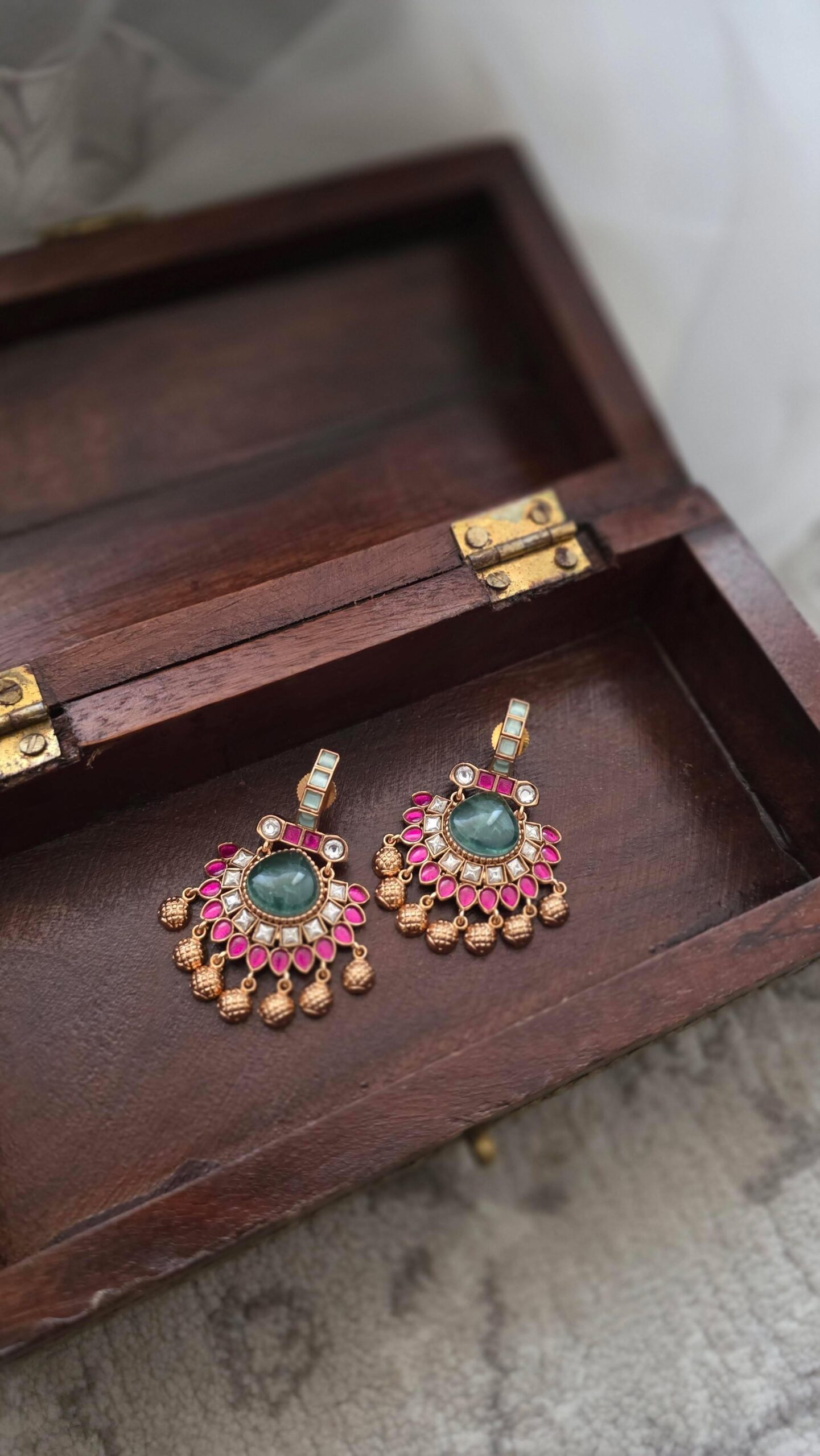 Arooj quartz and polki earrings Thumbnail