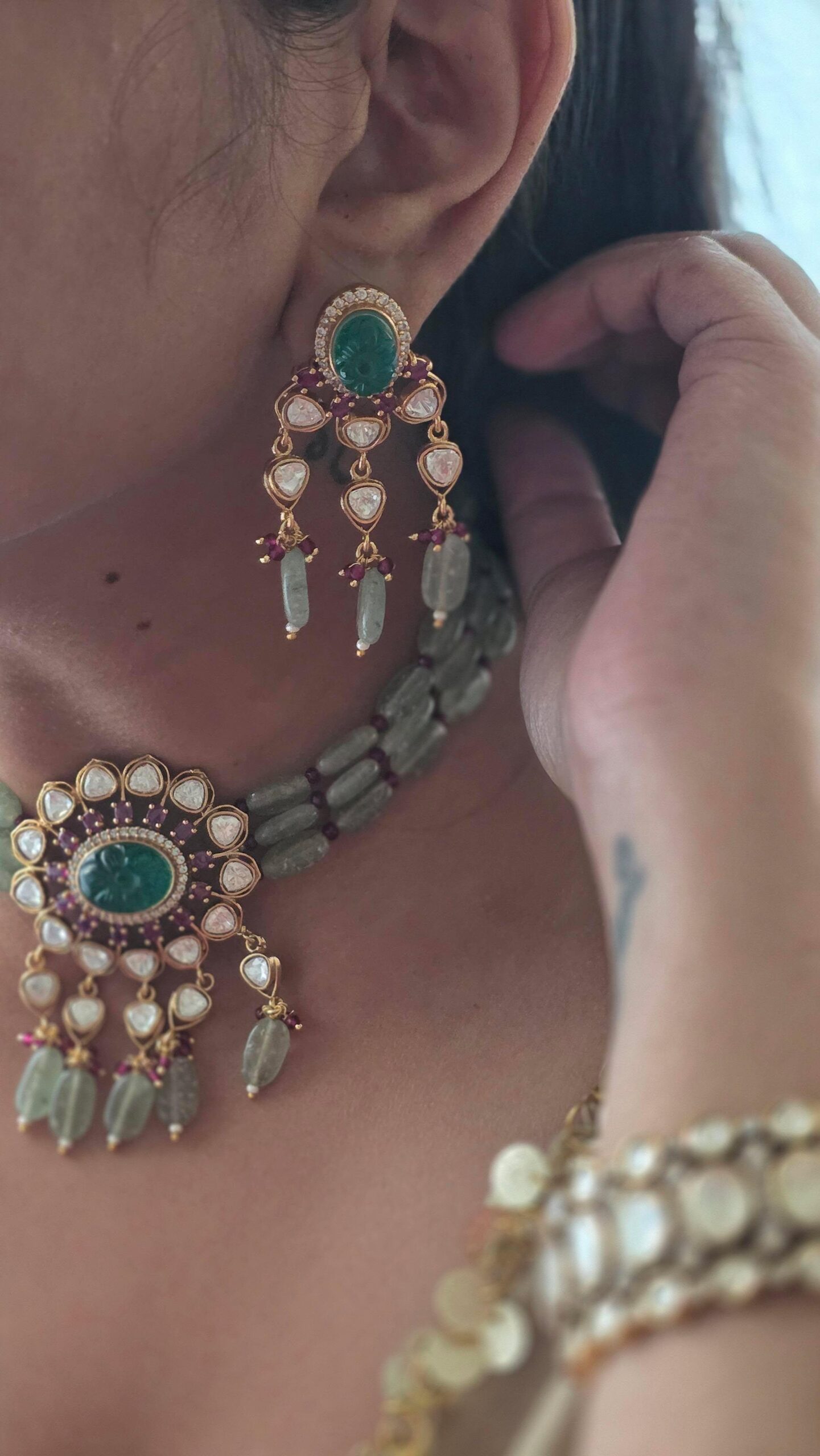 Latika pearl and polki choker Thumbnail