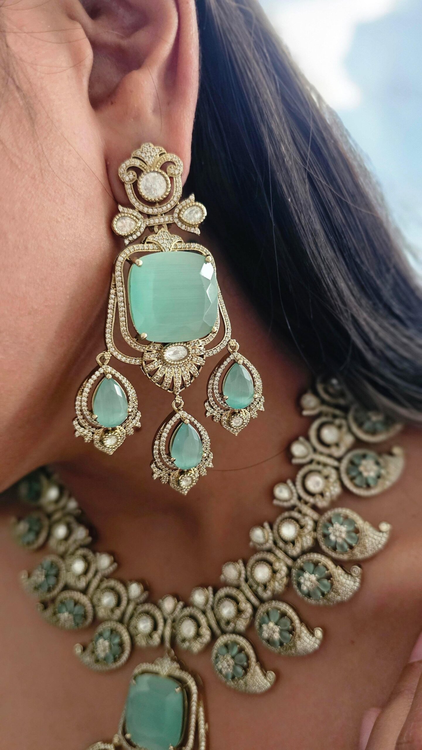 Nivedita quartz and polki necklace Thumbnail