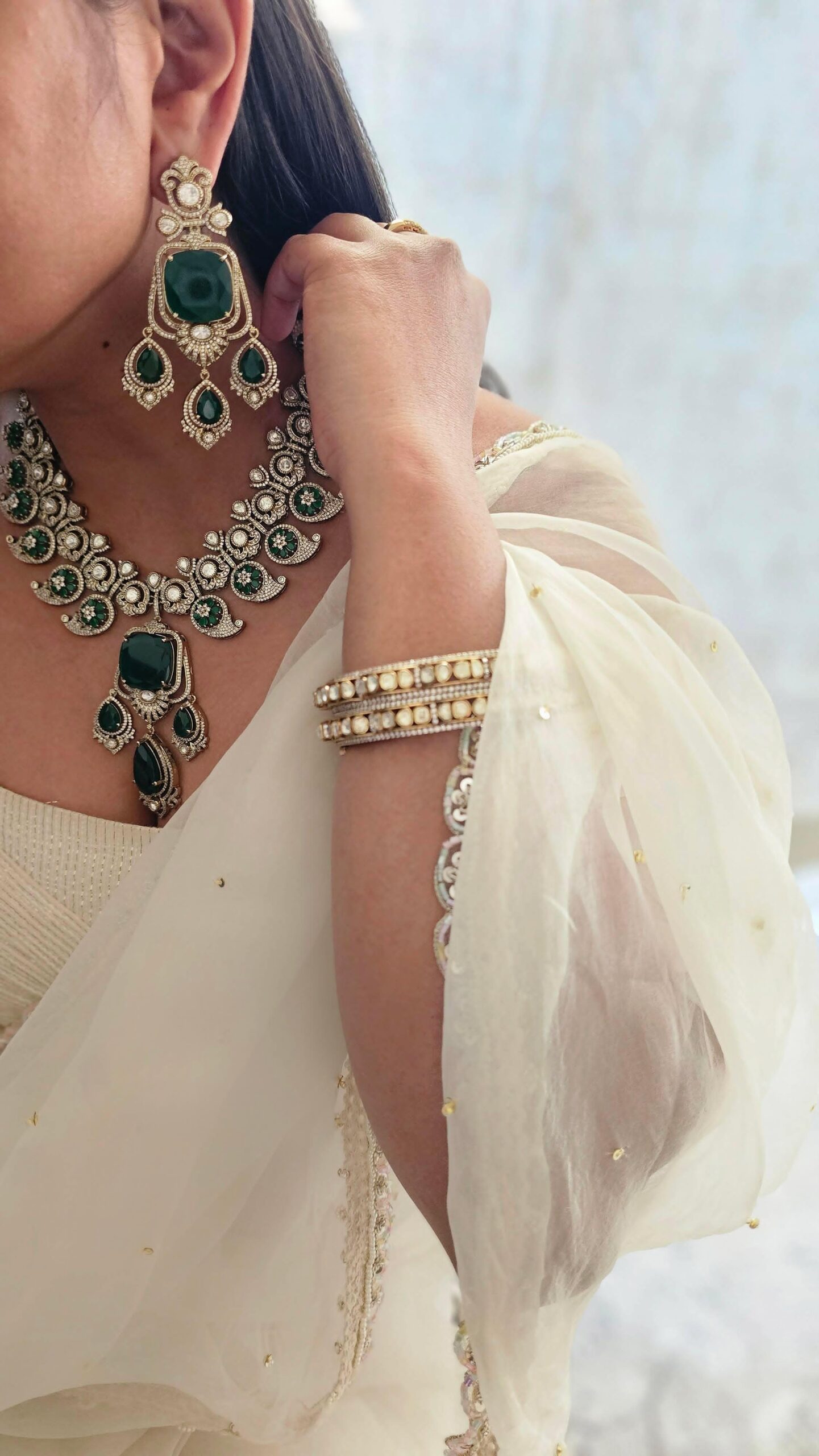 Nivedita quartz and polki necklace Thumbnail