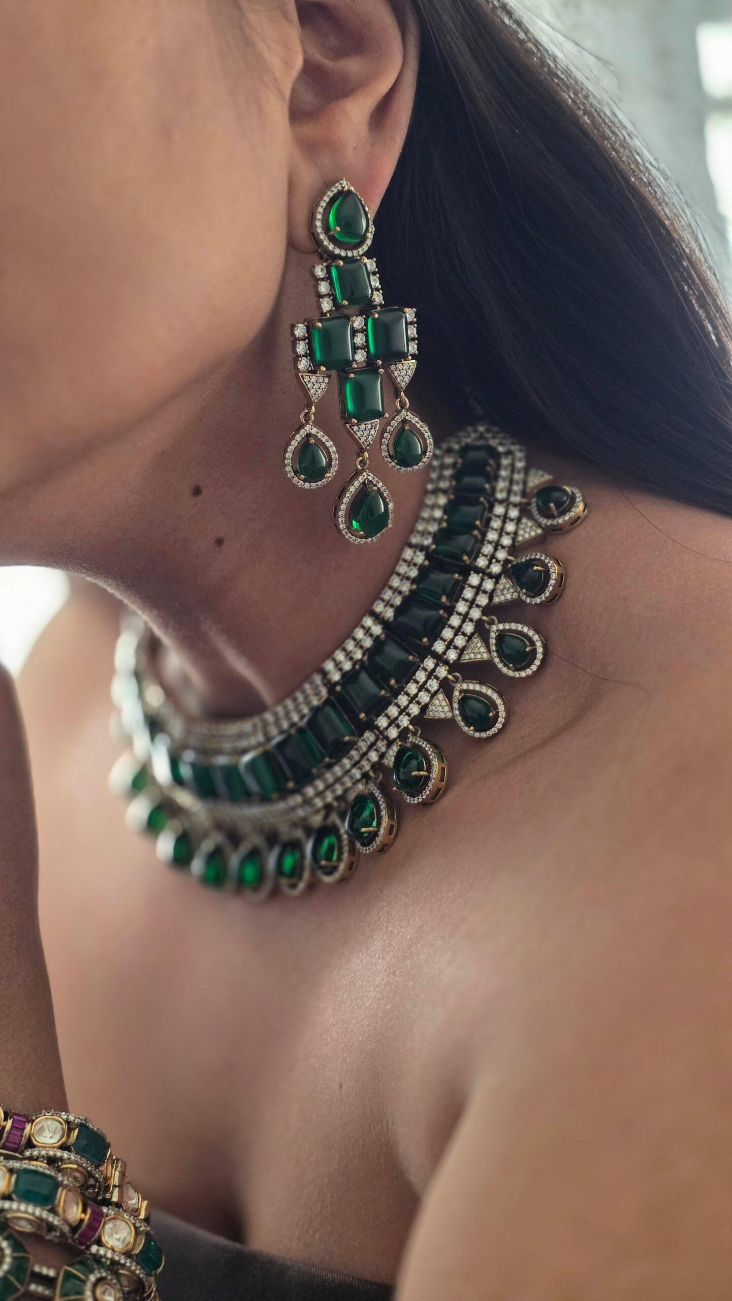 Zaina quartz and polki necklace Thumbnail