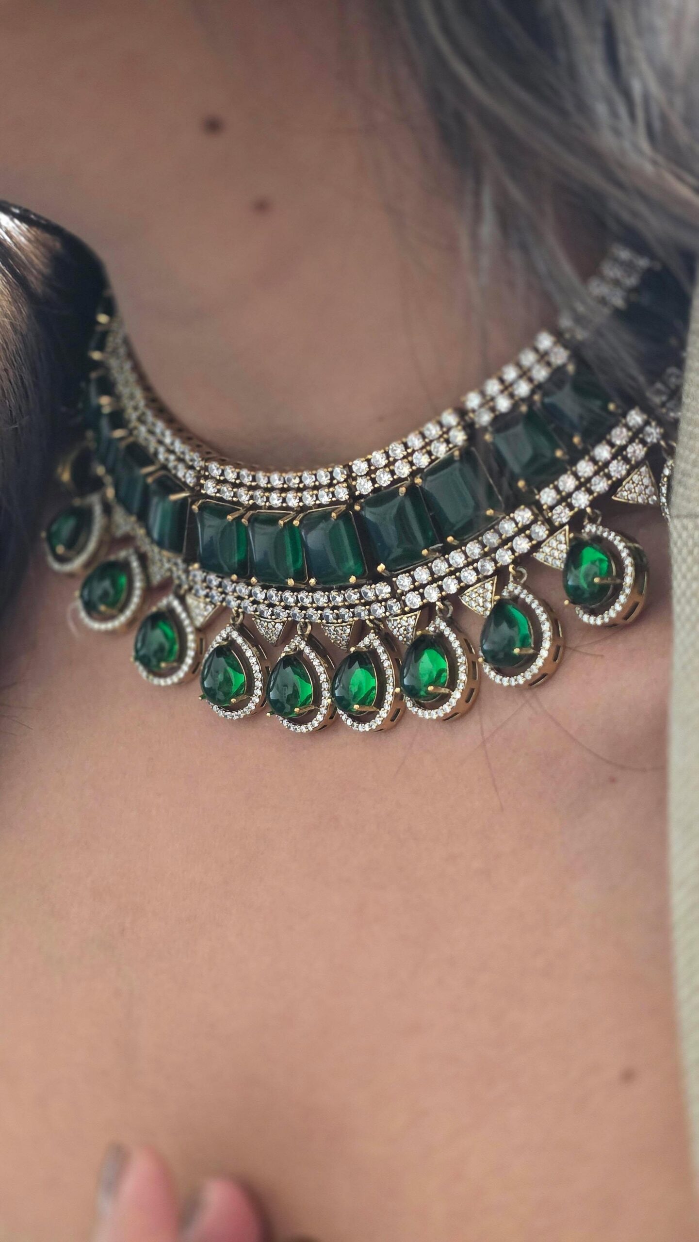 Zaina quartz and polki necklace Thumbnail