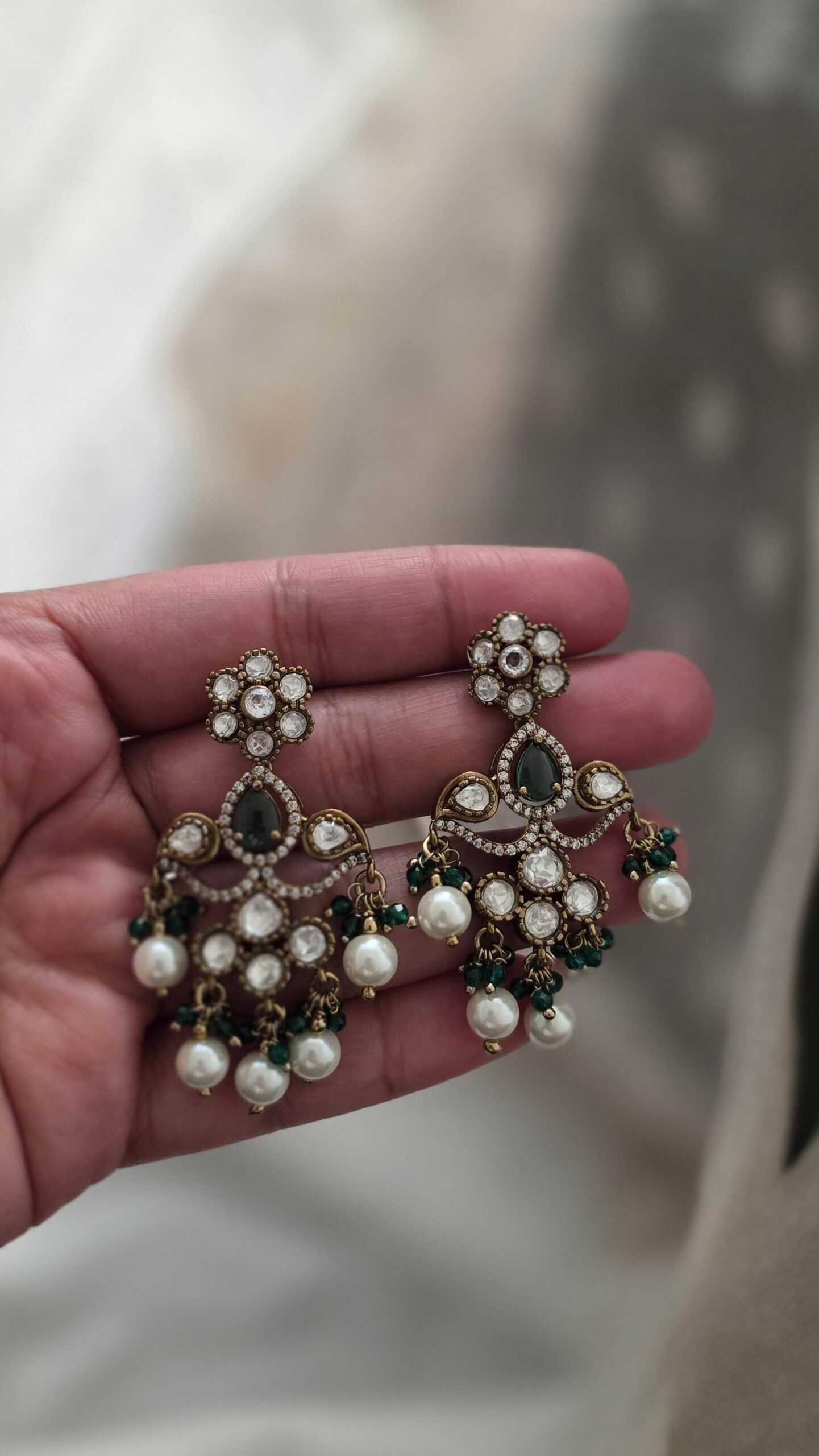 Dhiyara polki and pearl necklace Thumbnail