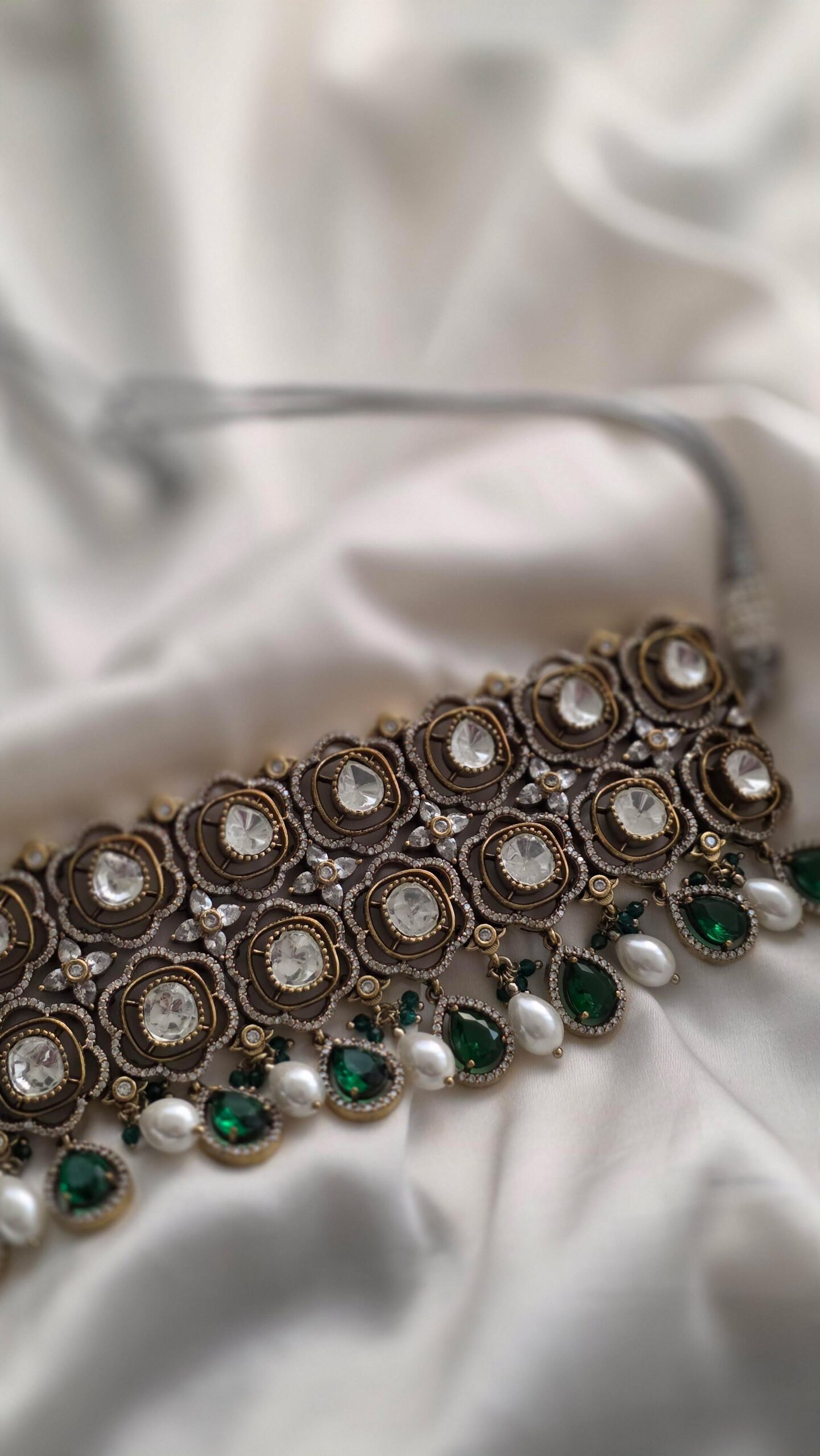 Erika polki choker Thumbnail