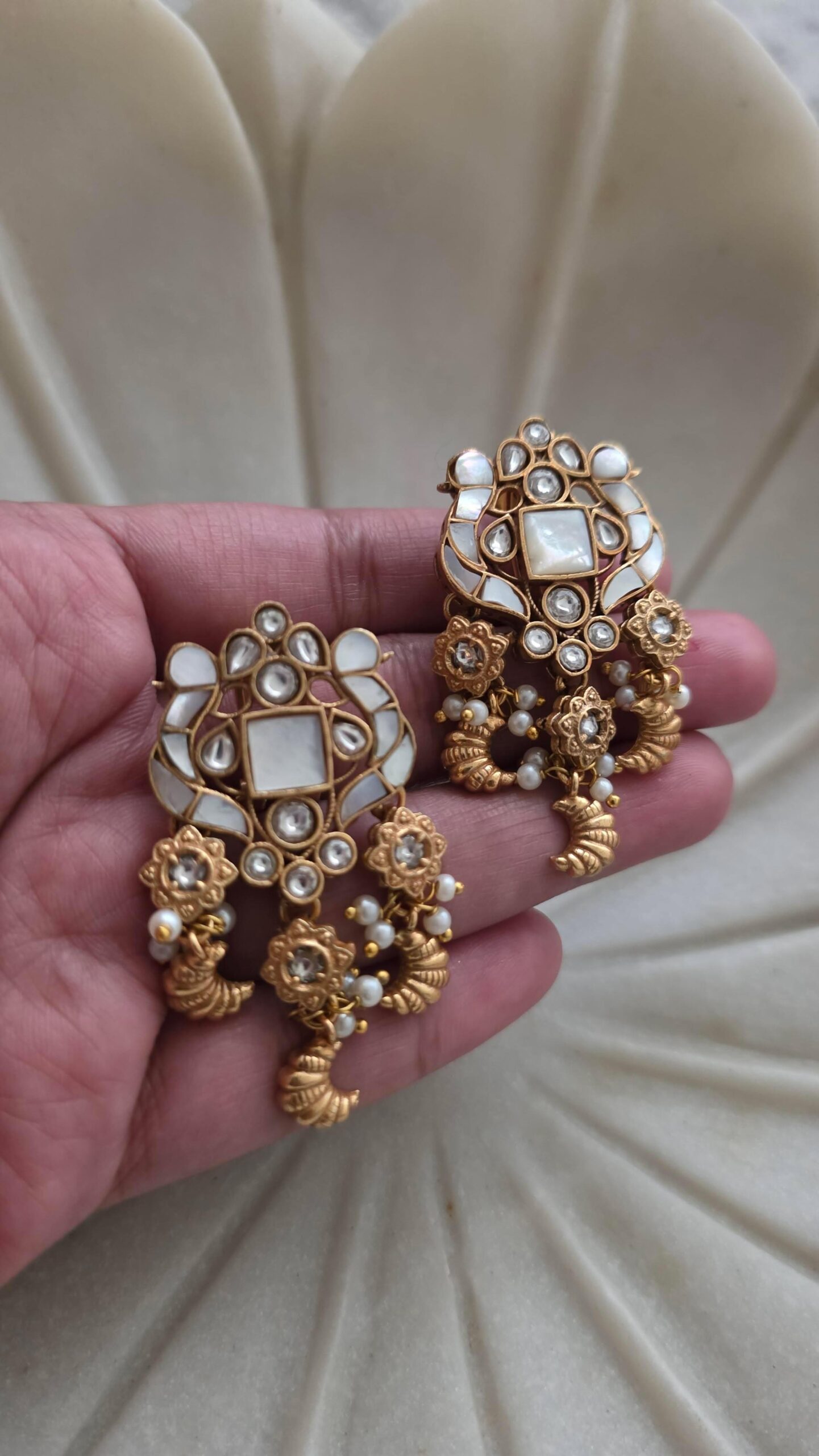 Mukti handcrafted choker Thumbnail