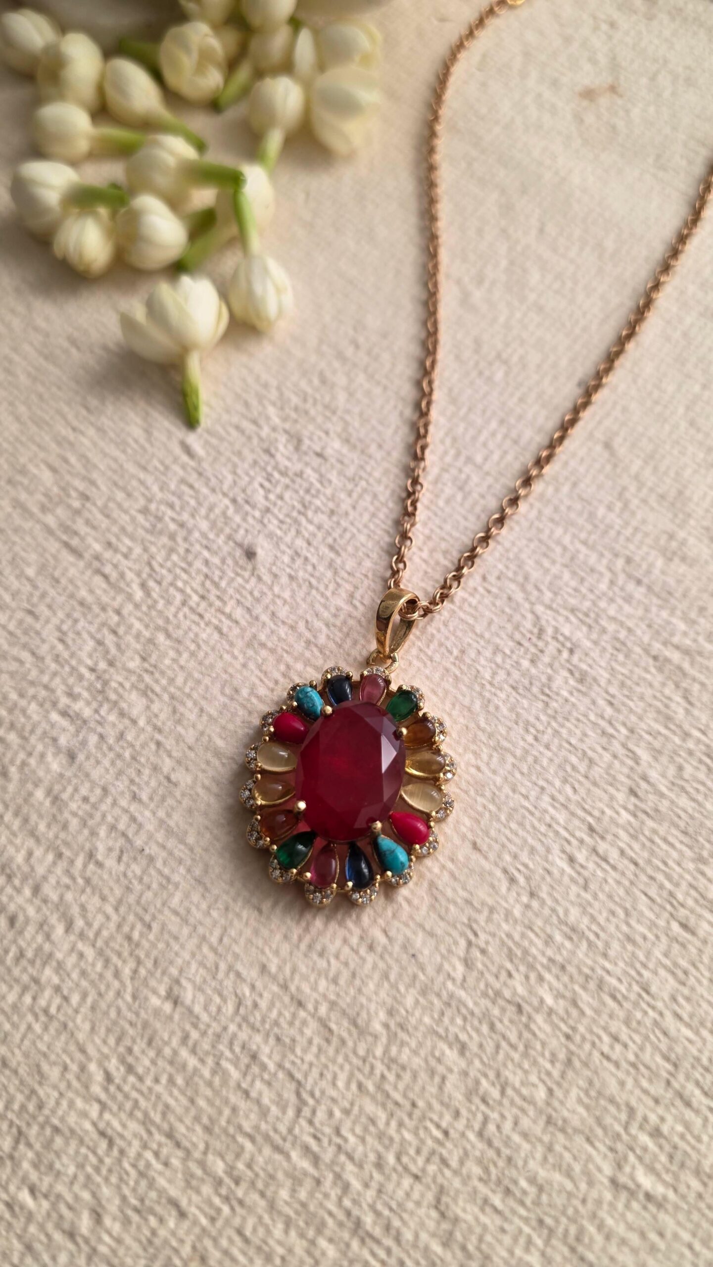 Vira delicate necklace Thumbnail