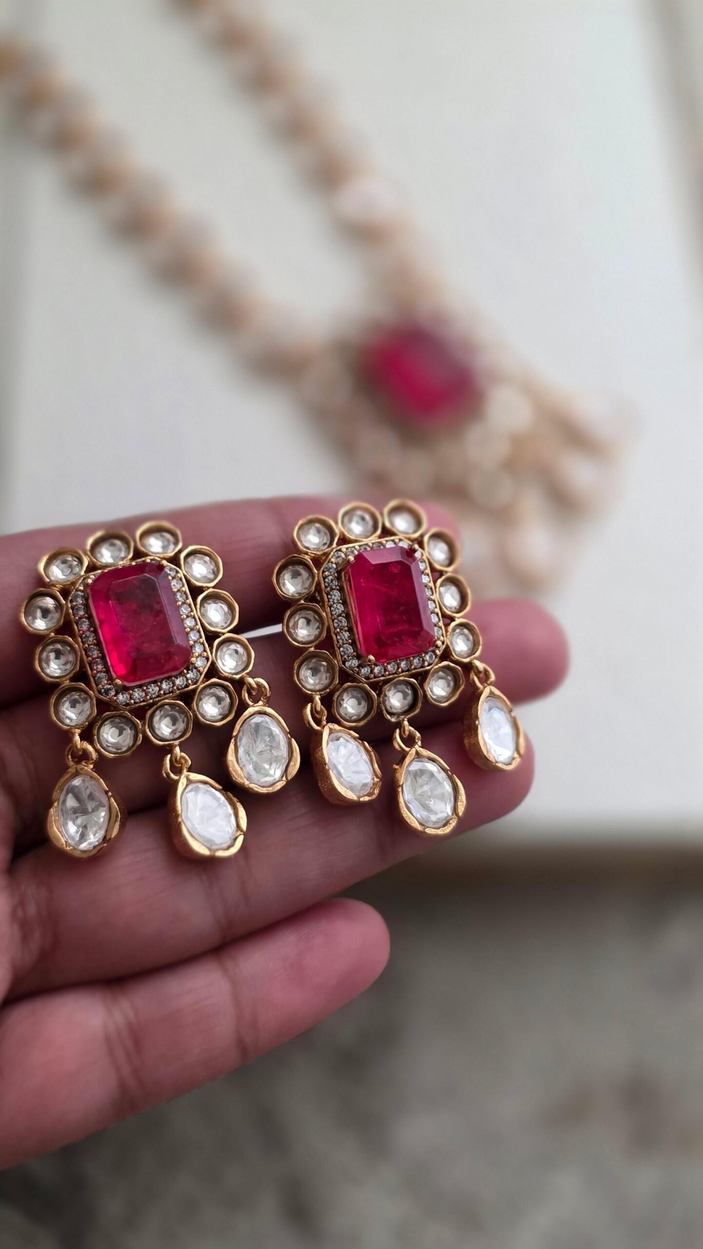 Mukti quartz and polki necklace Thumbnail