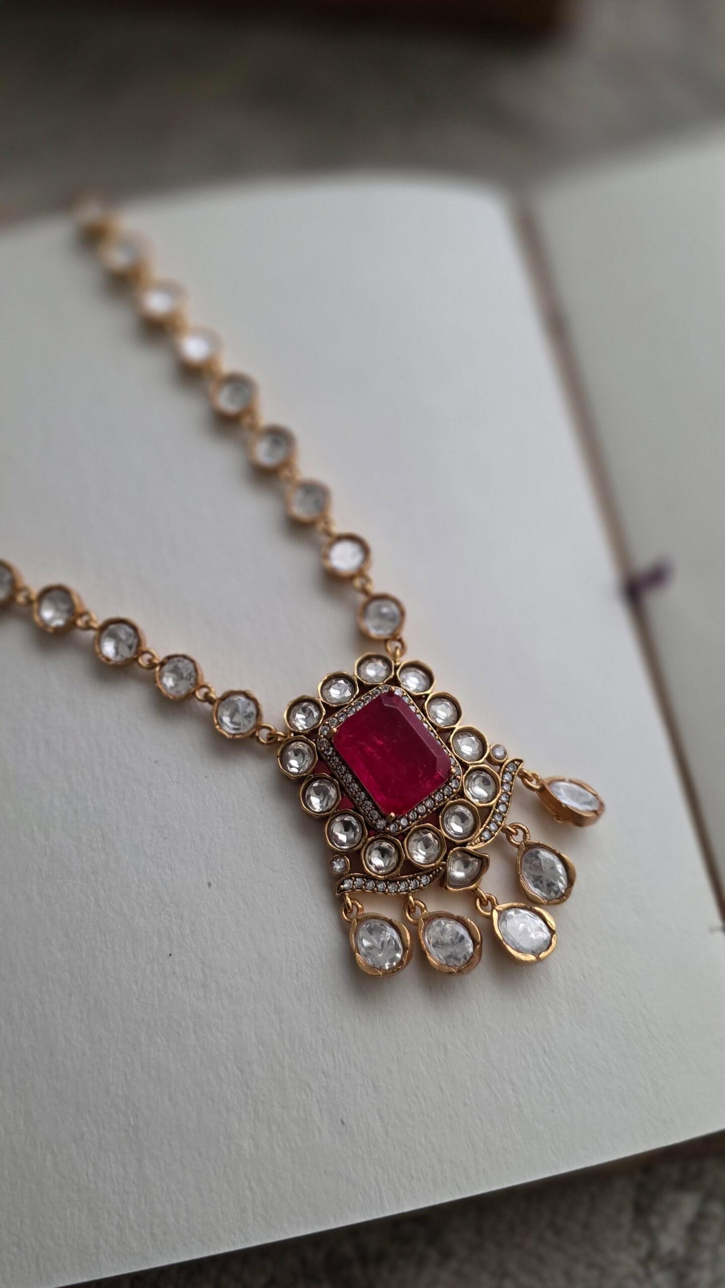 Mukti quartz and polki necklace Thumbnail