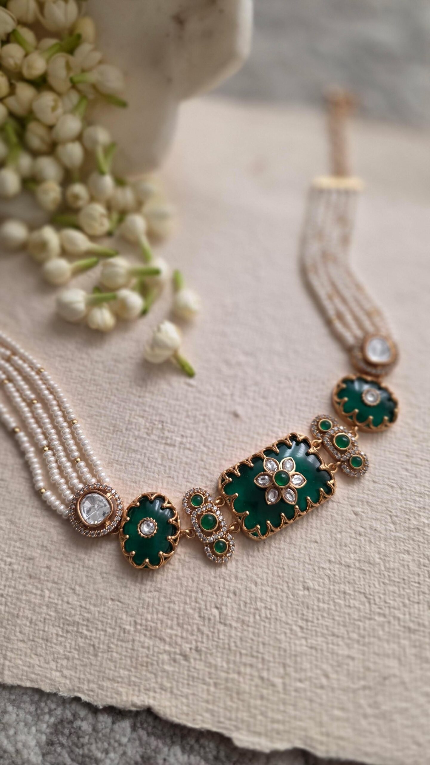 Vaidehi pearl and quartz choker Thumbnail