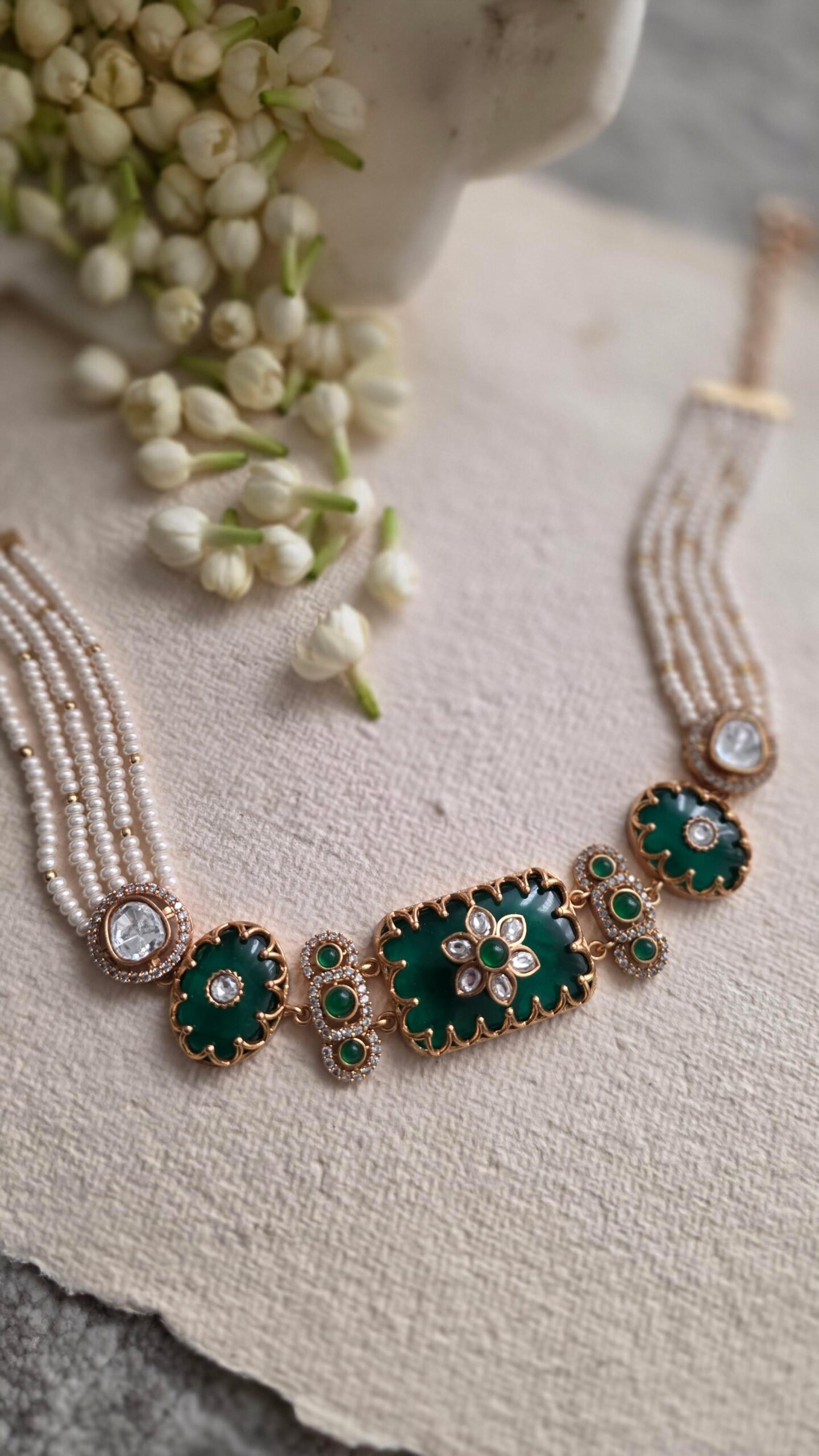 Vaidehi pearl and quartz choker Thumbnail