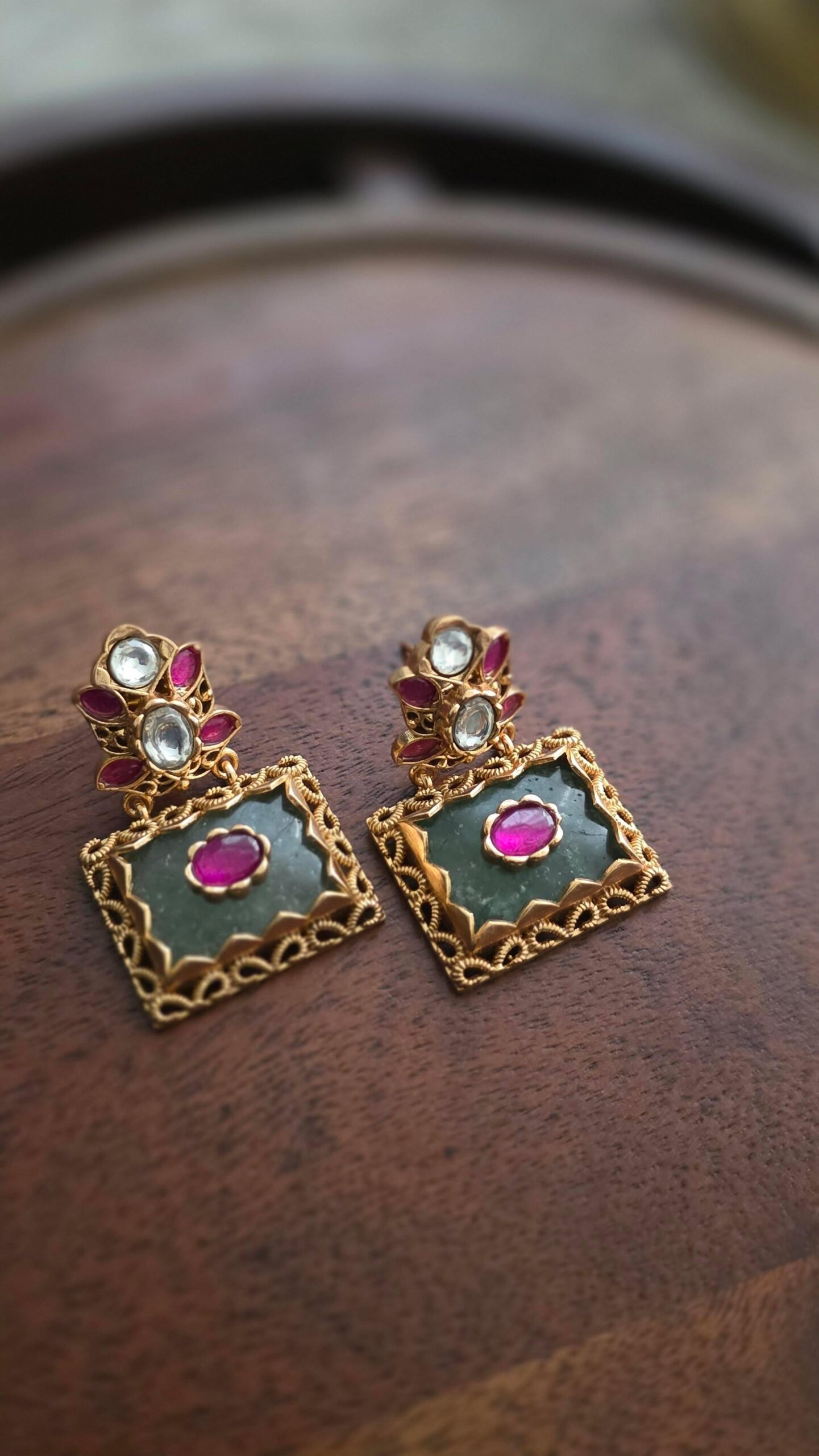 Kavith quartz choker Thumbnail