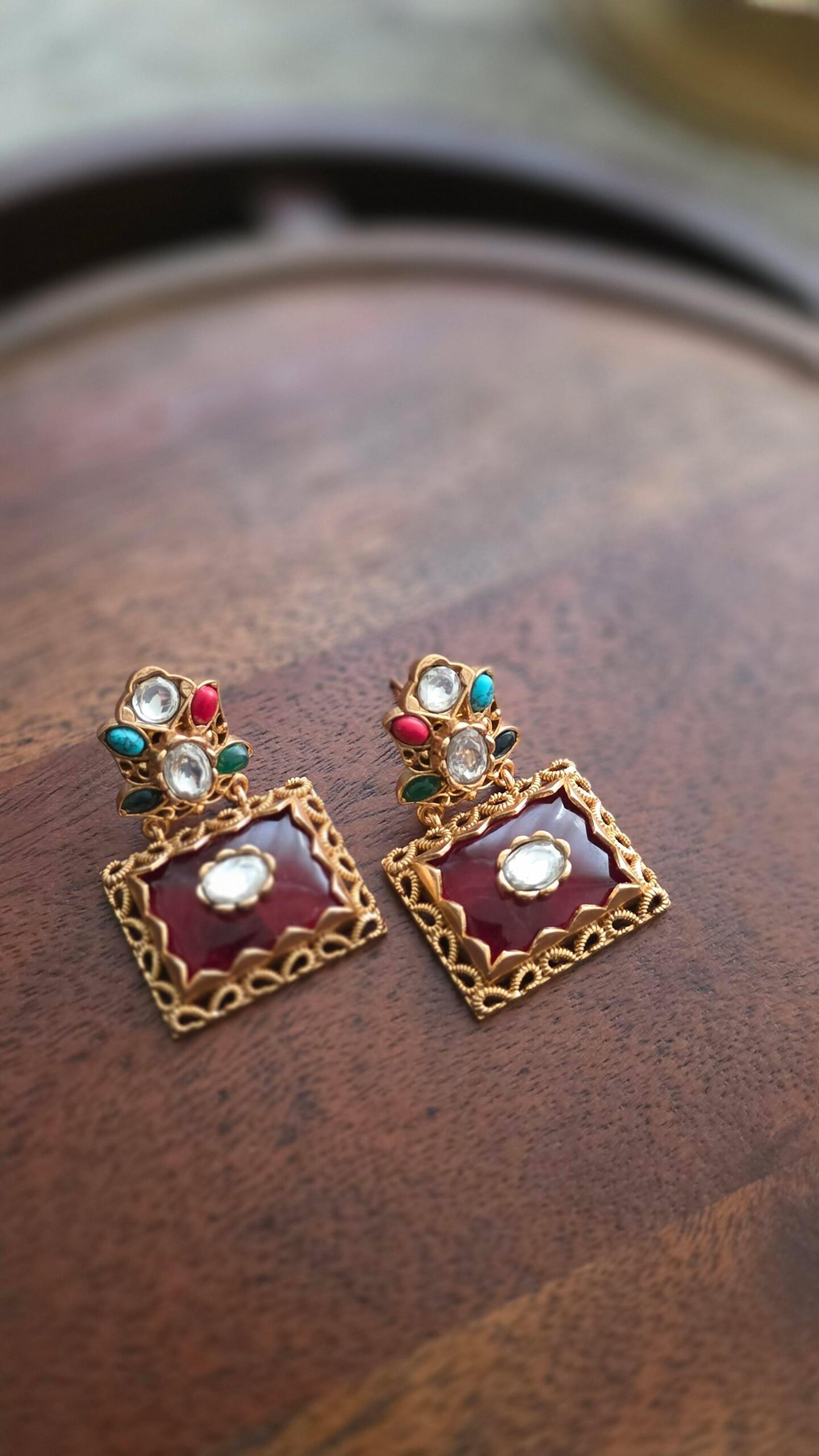 Kavith quartz choker Thumbnail