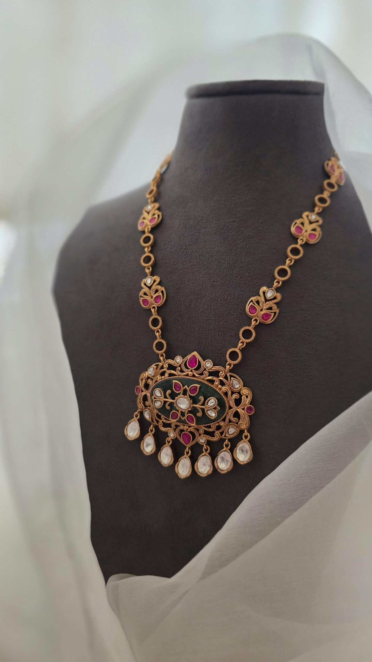 Aisha handcrafted necklace Thumbnail