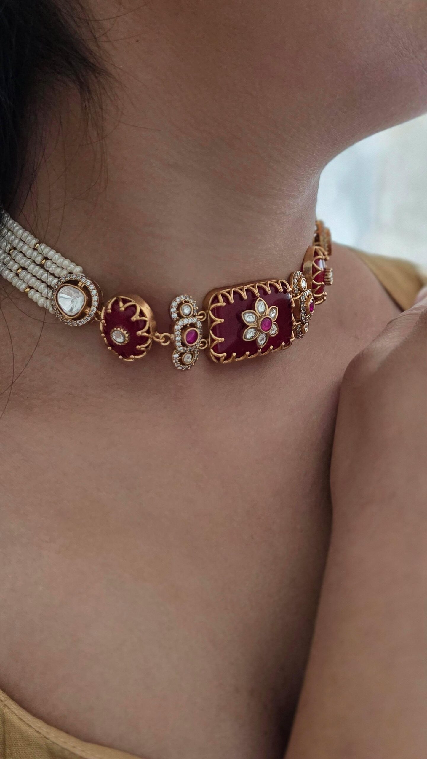 Vaidehi pearl and quartz choker Thumbnail