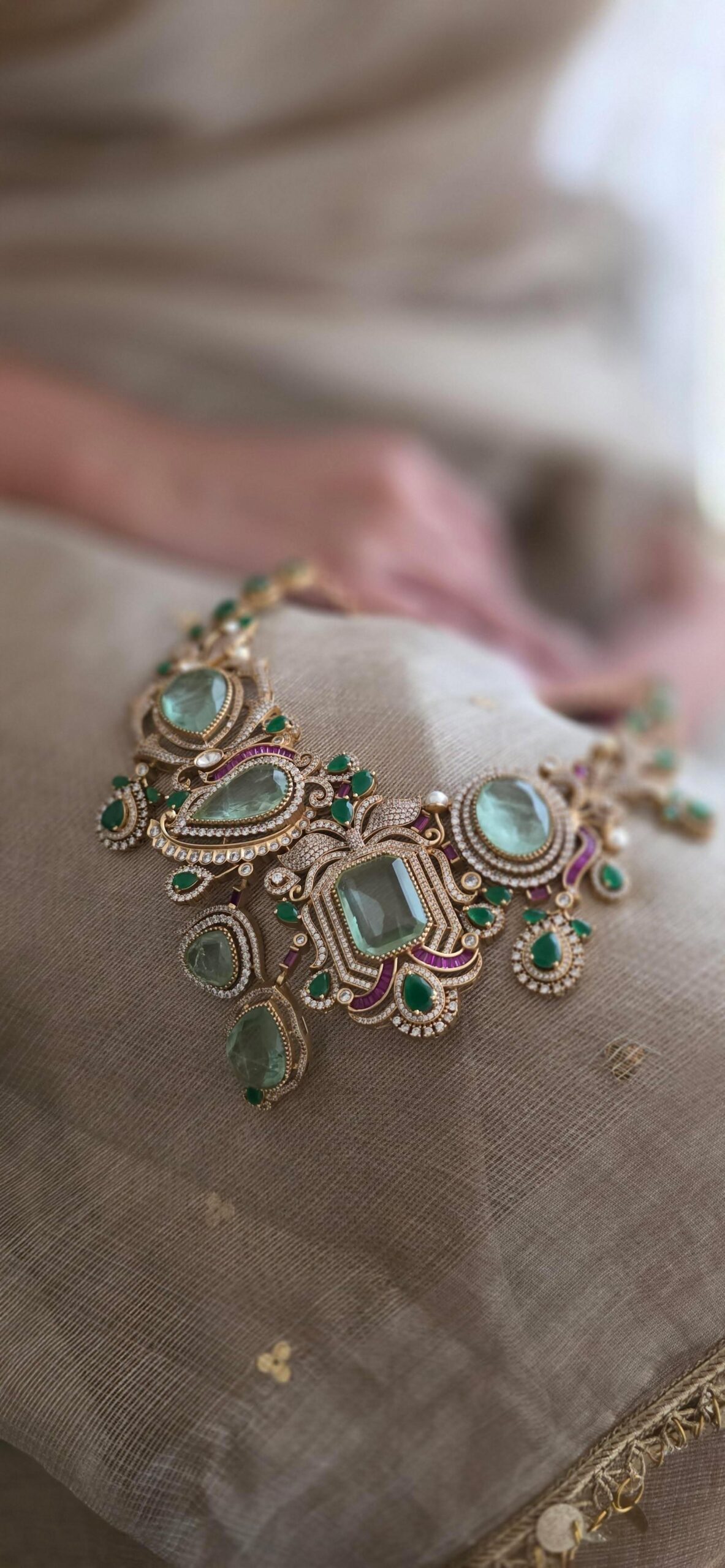 Indriya quartz and polki necklace Thumbnail