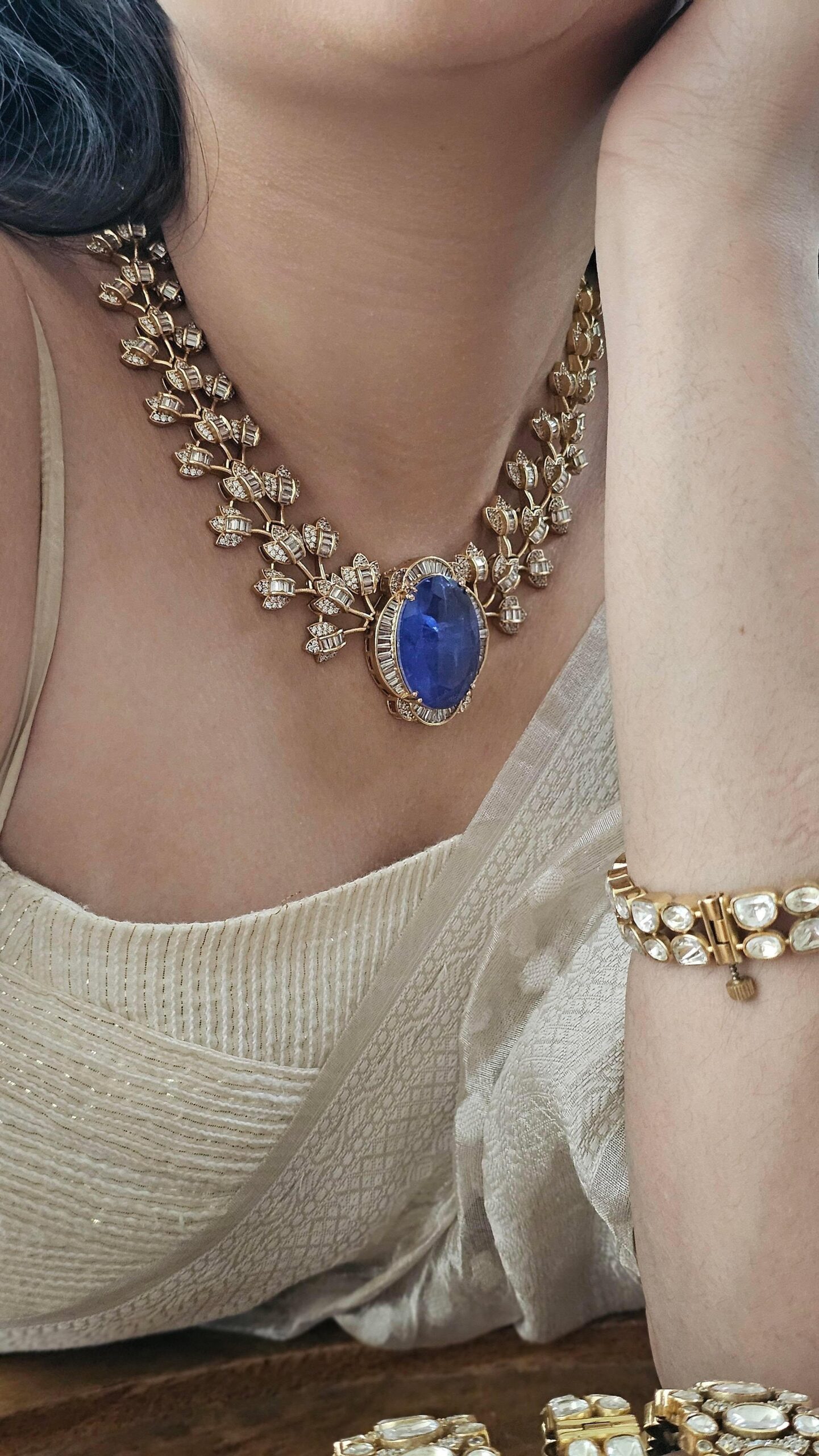 Rossie semi precious quartz necklace Thumbnail