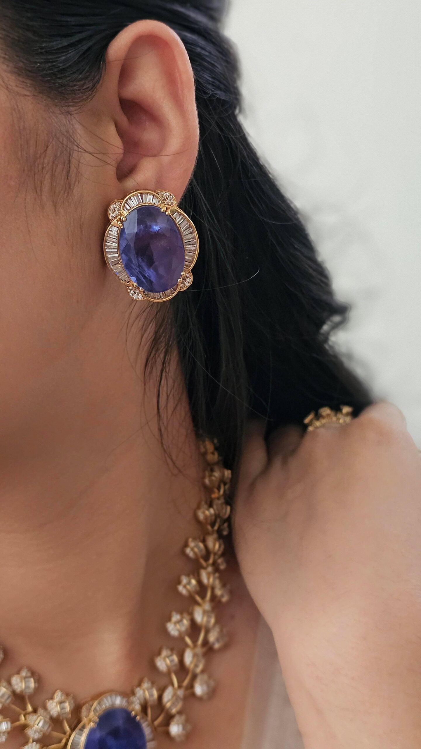 Rossie semi precious quartz necklace Thumbnail