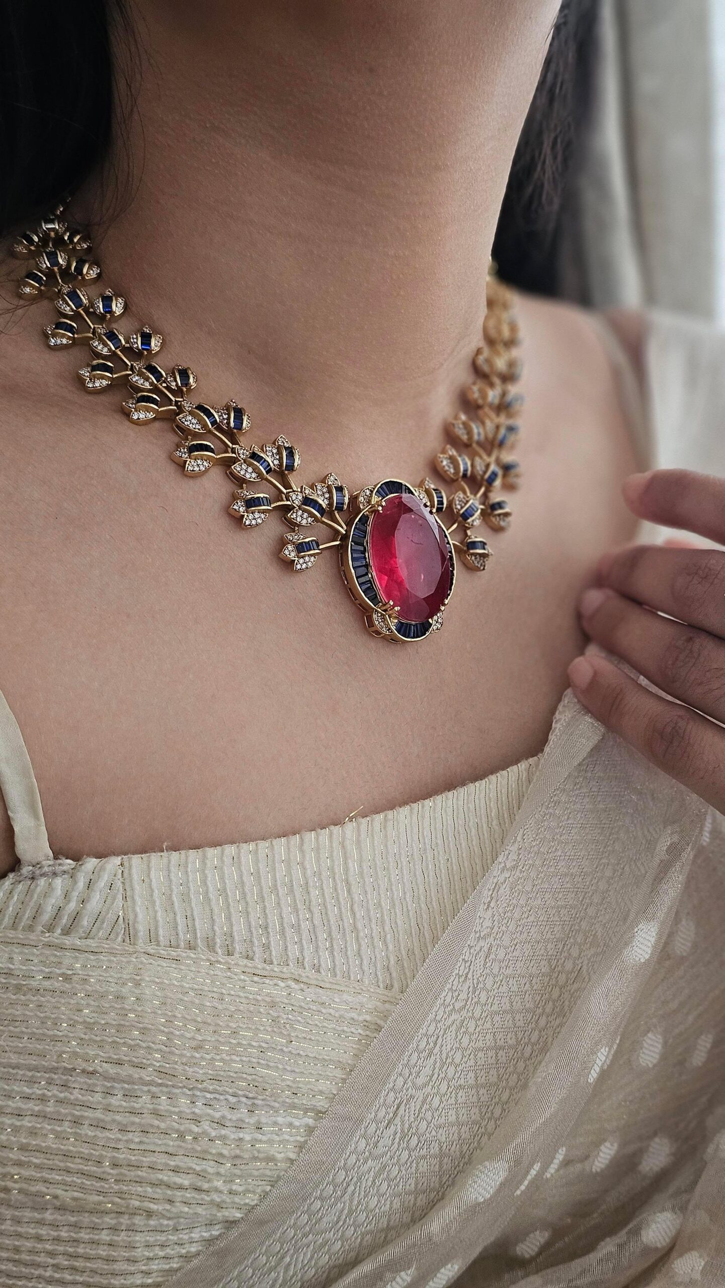 Rossie semi precious quartz necklace Thumbnail