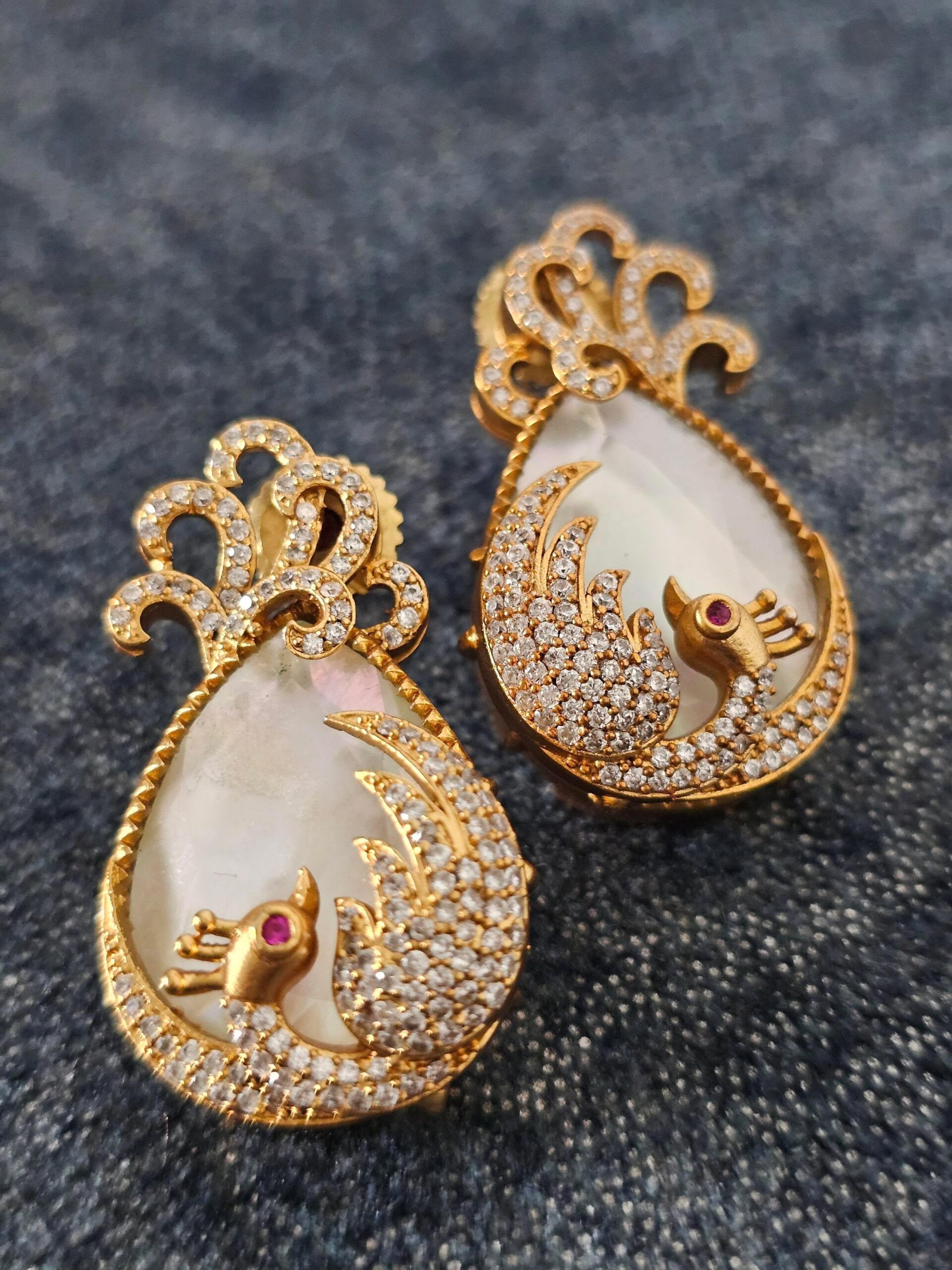 Dripti quartz earrings Thumbnail