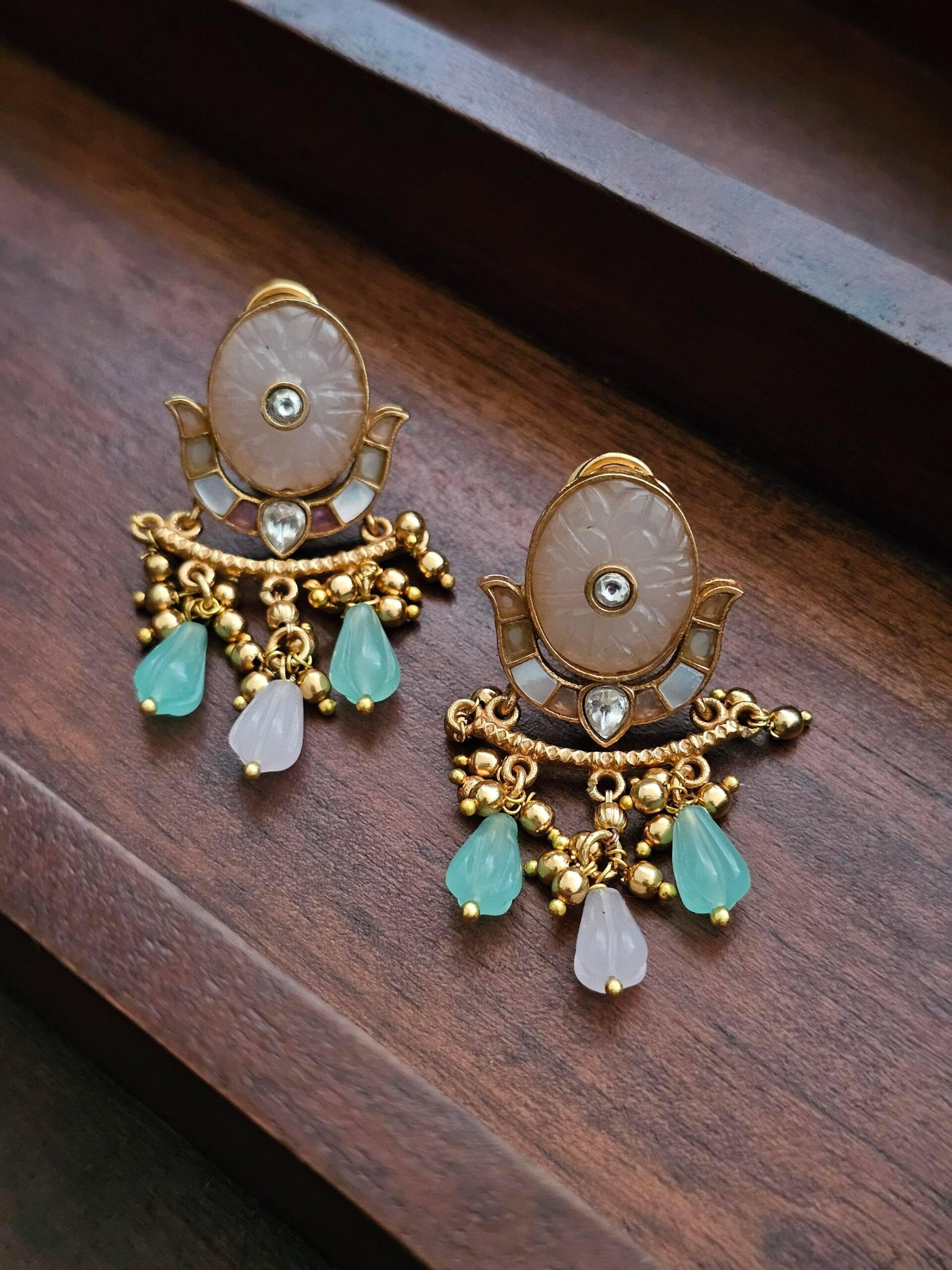 Janvi handcrafted delicate necklace Thumbnail