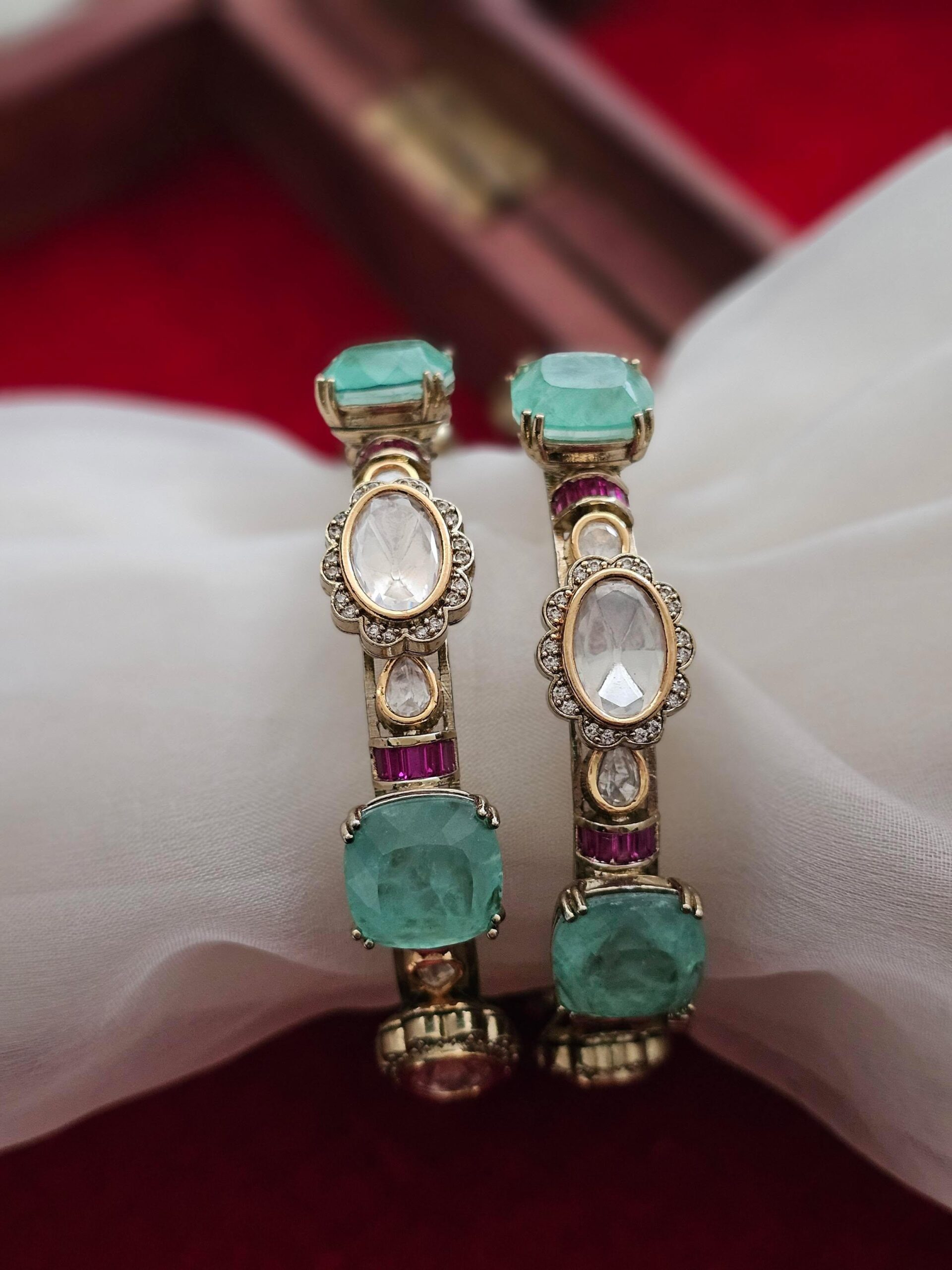 Nazariya openable quartz and polki bangles Thumbnail