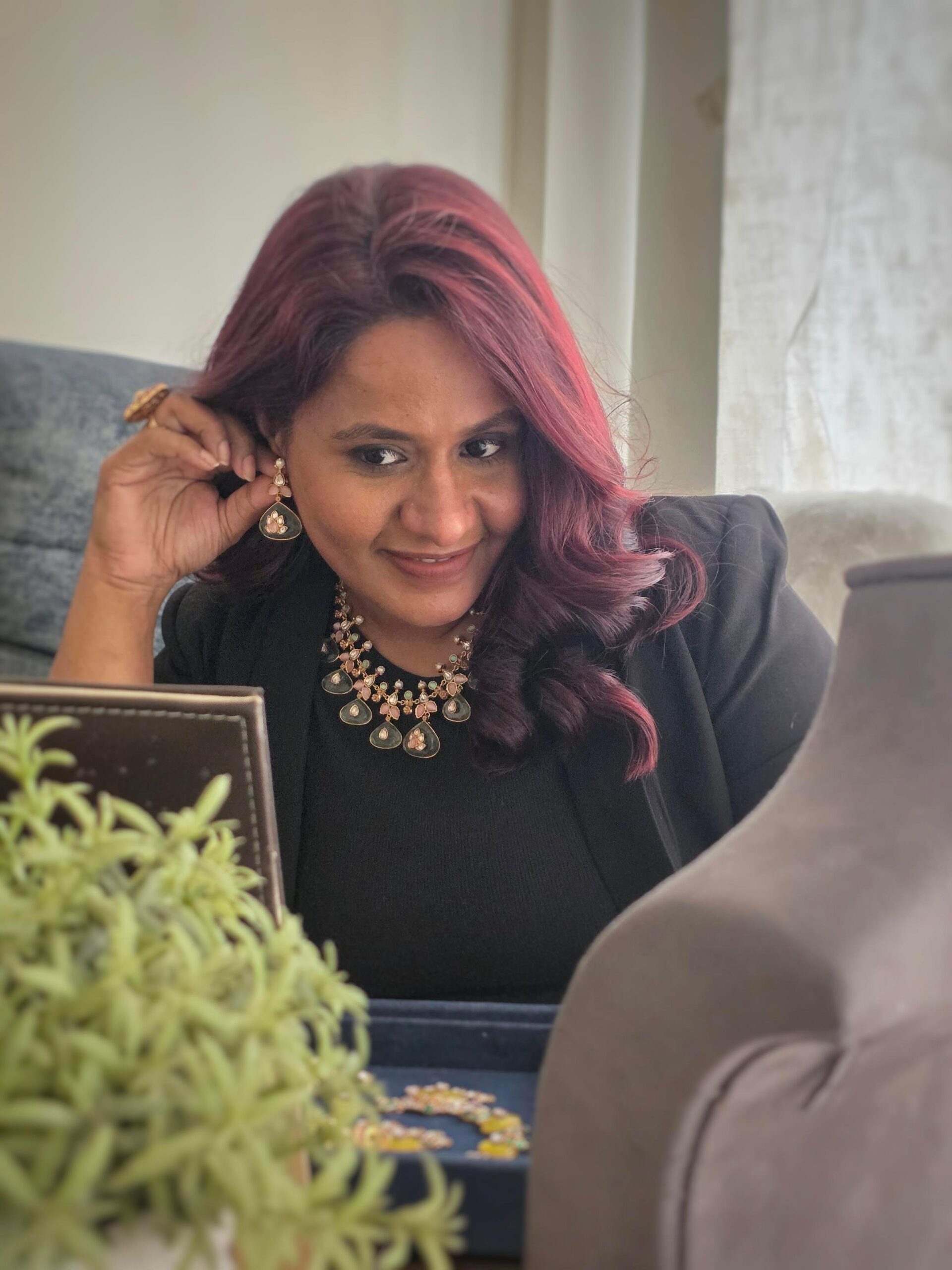 Kai handcrafted quartz necklace Thumbnail