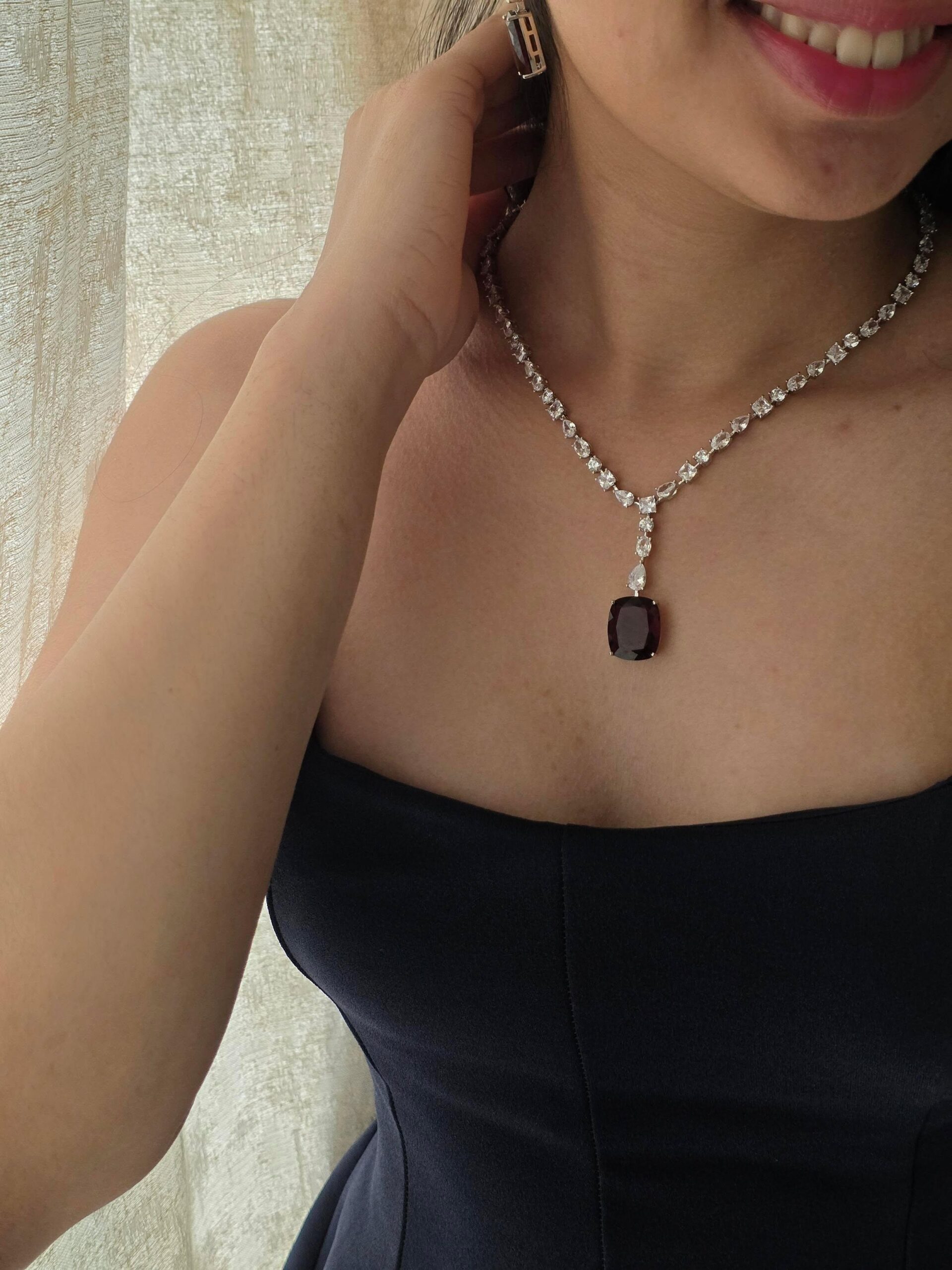 Mehr delicate quartz necklace Thumbnail