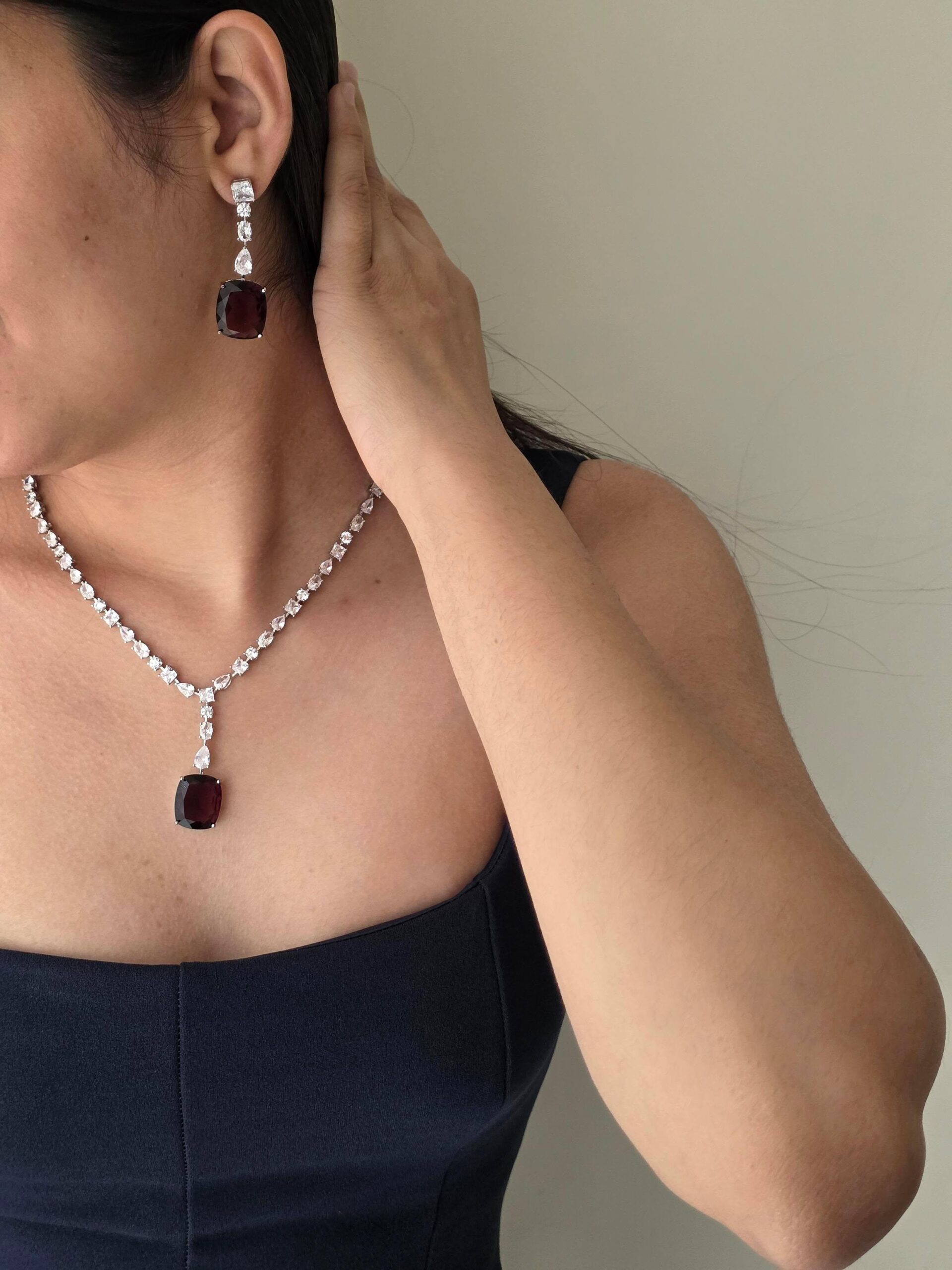 Mehr delicate quartz necklace Thumbnail