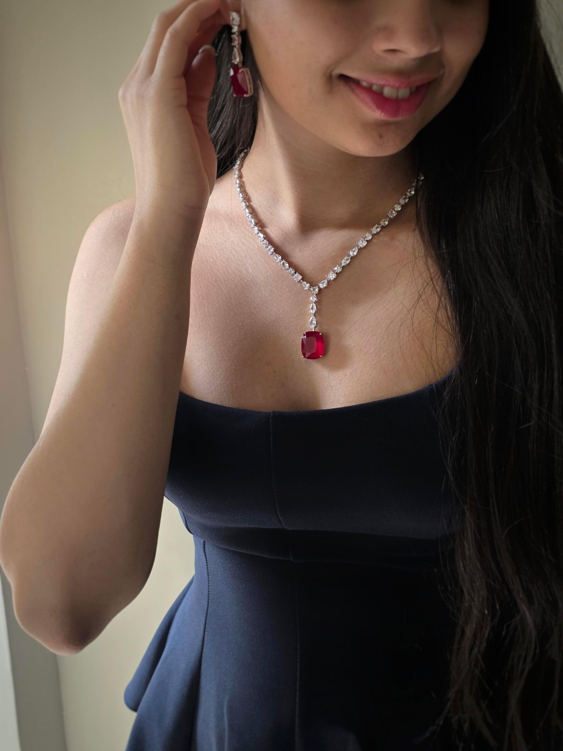 Mehr delicate quartz necklace Thumbnail