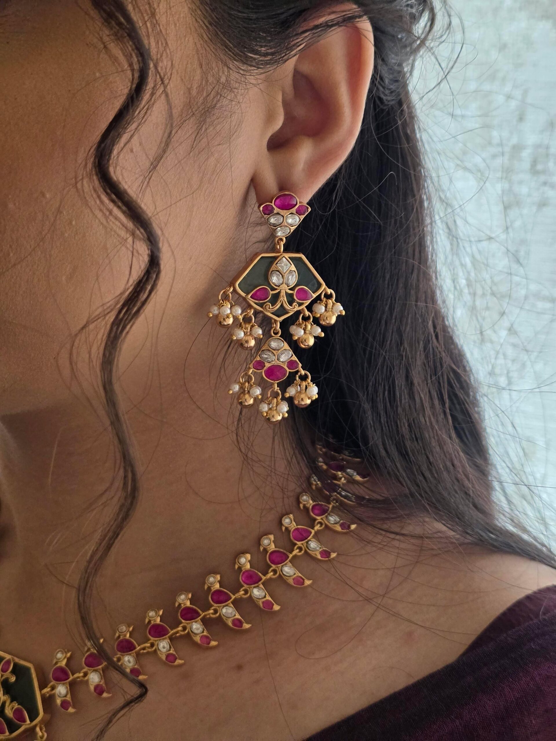 Harshika quartz and polki necklace Thumbnail