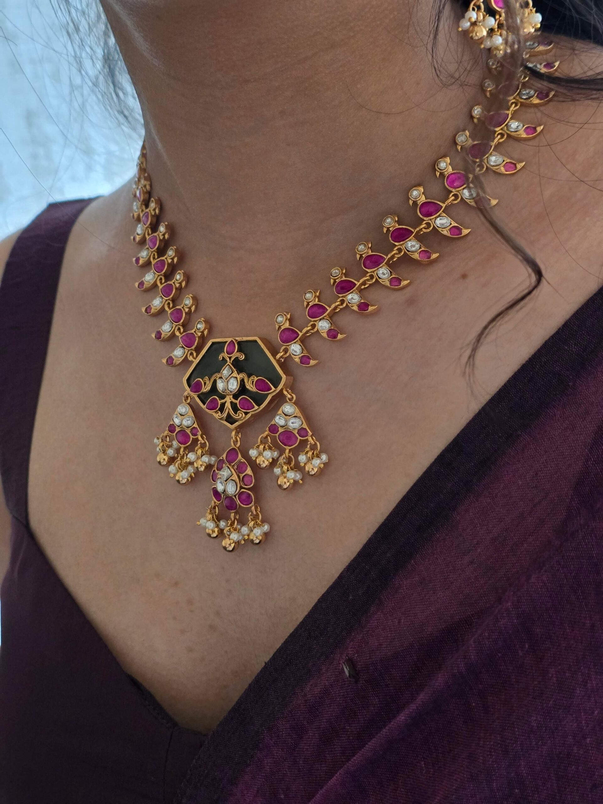 Harshika quartz and polki necklace Thumbnail