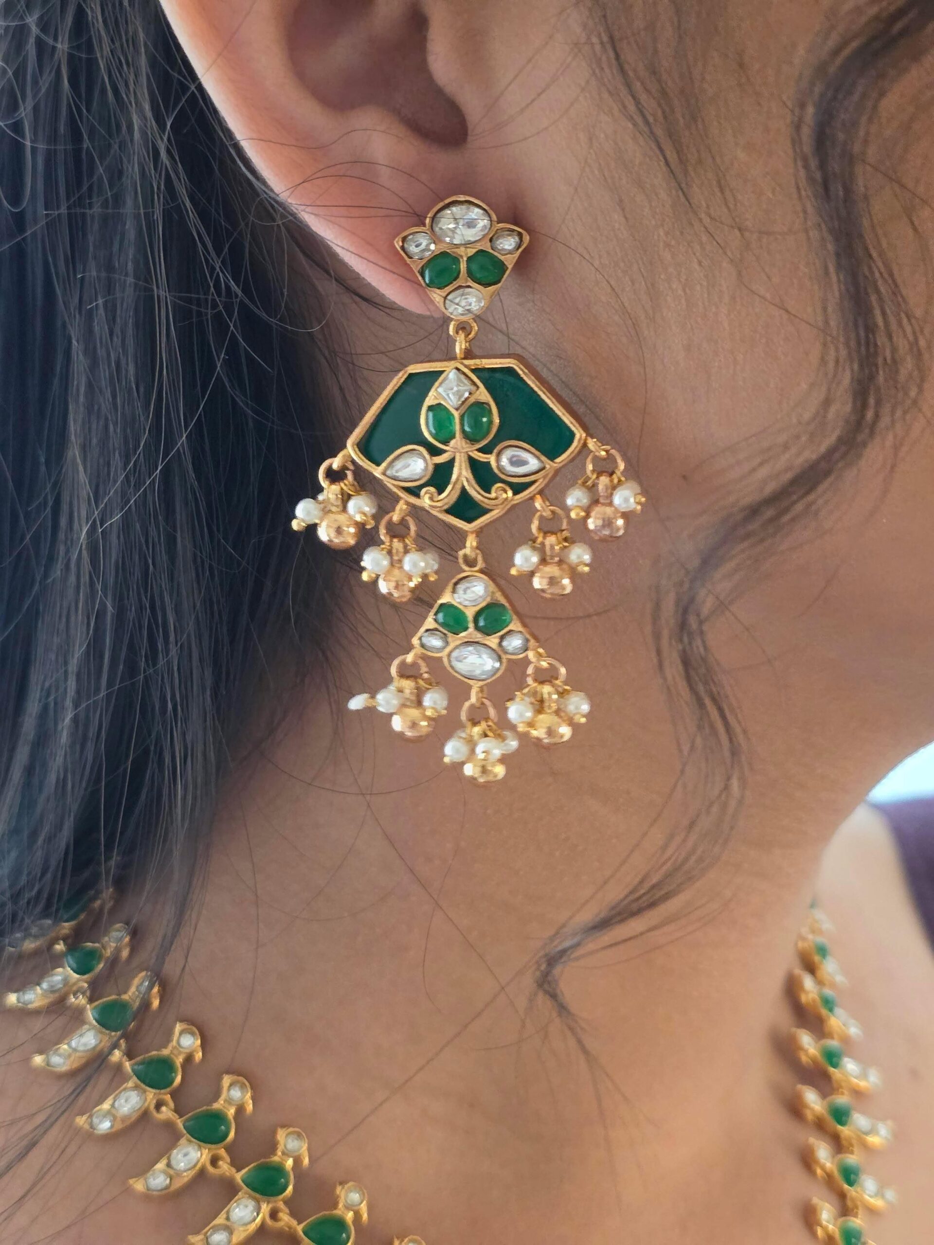 Harshika quartz and polki necklace Thumbnail