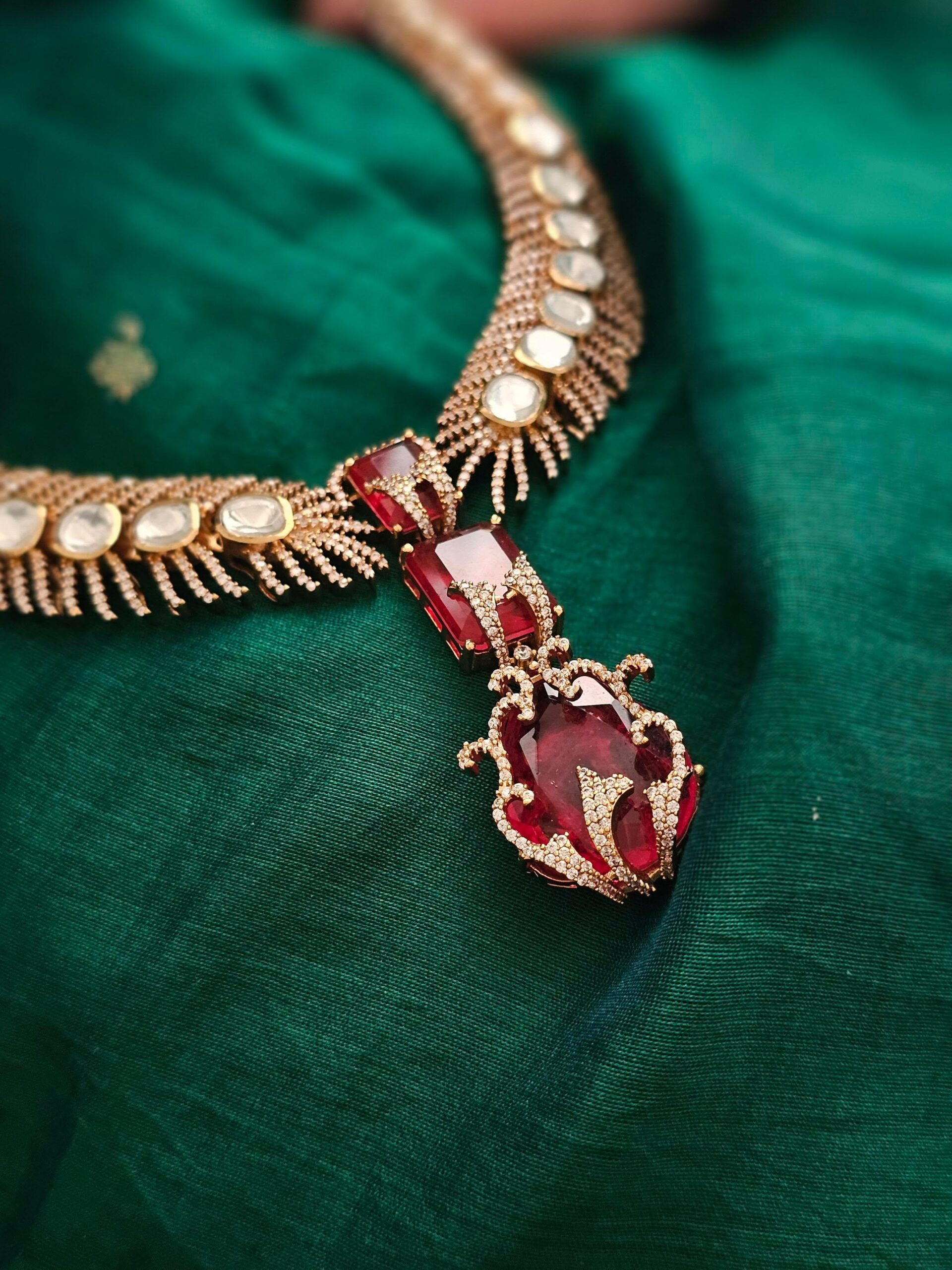 Hiral quartz and polki necklace Thumbnail