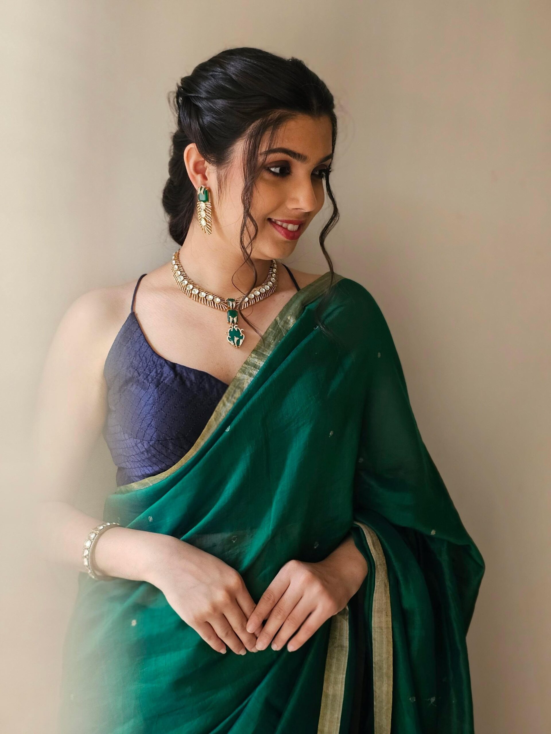 Hiya quartz and polki necklace Thumbnail