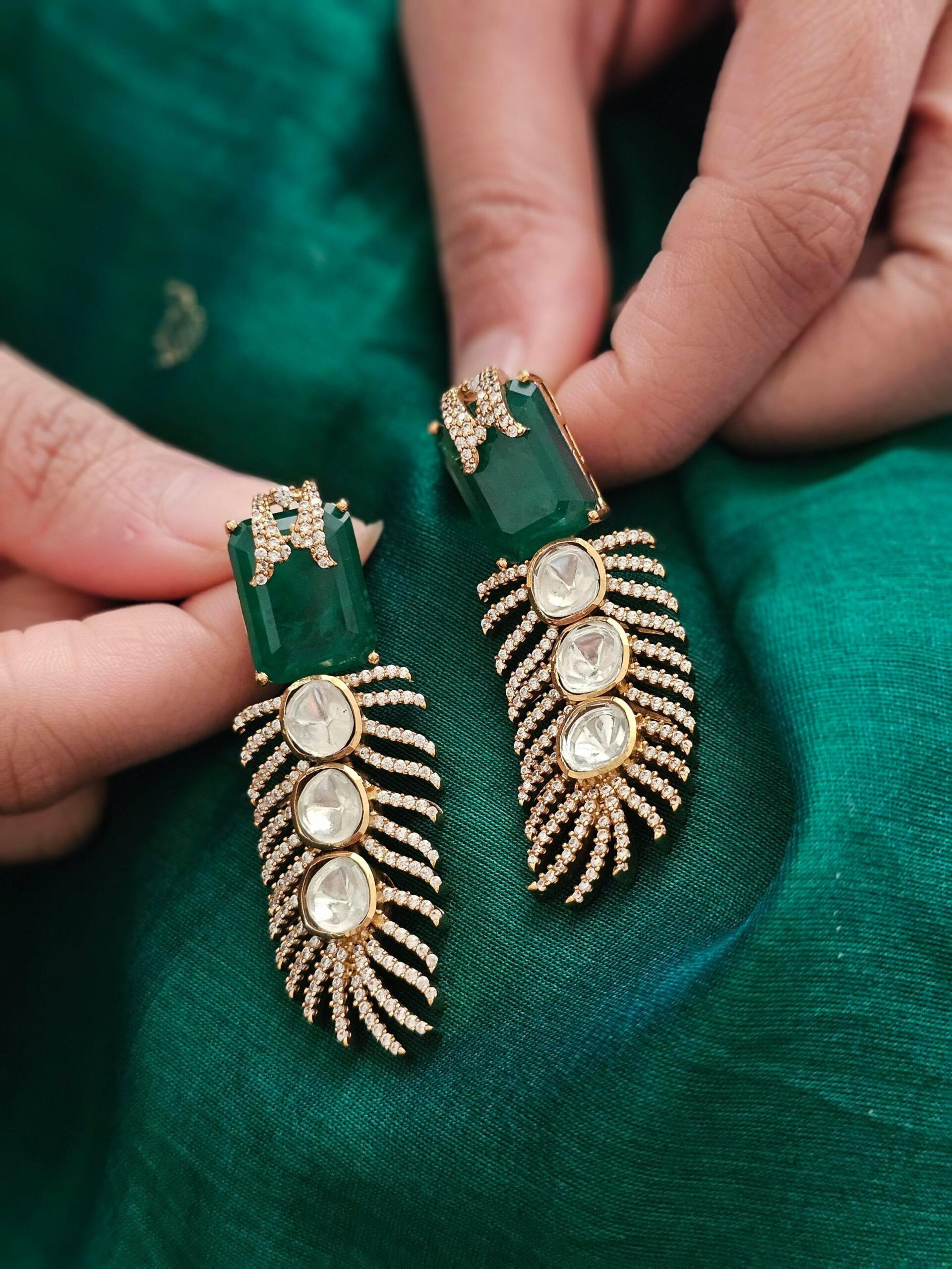 Hiya quartz and polki necklace Thumbnail