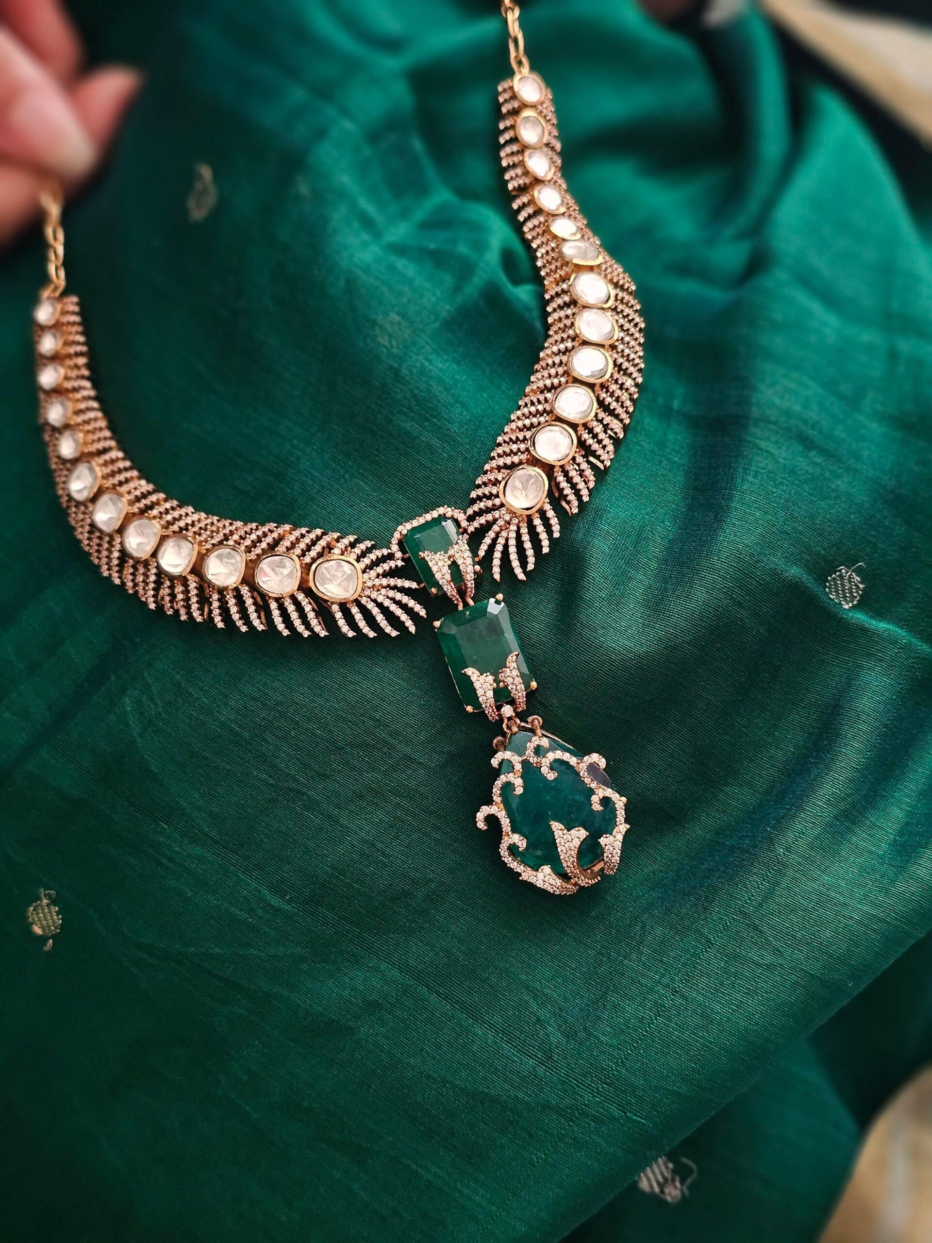 Hiya quartz and polki necklace Thumbnail