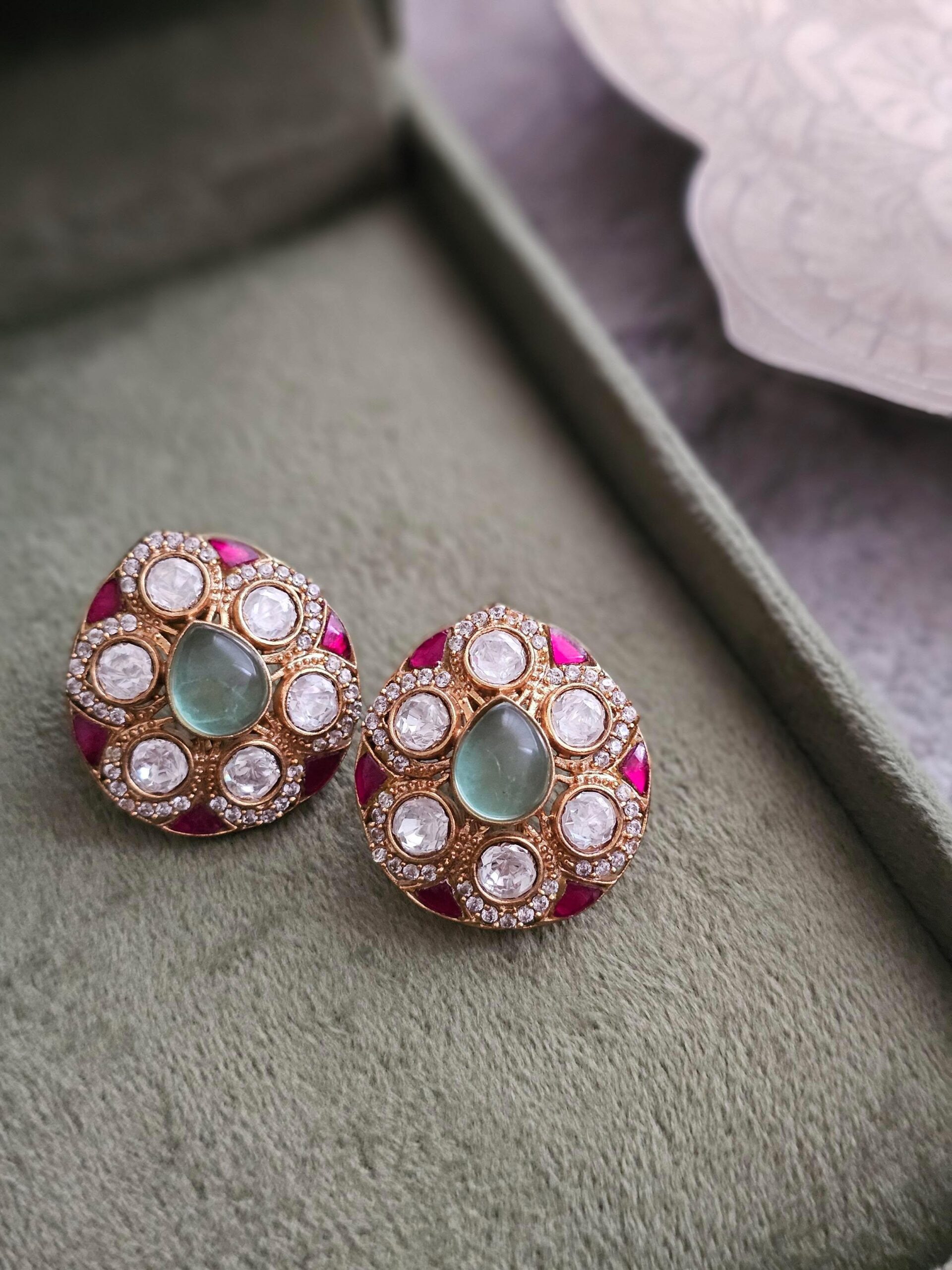 Seema polki studs Thumbnail