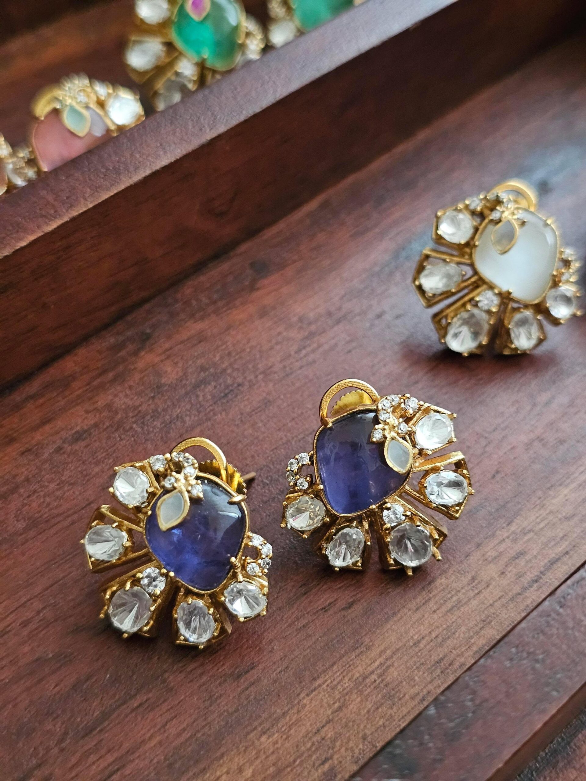 Hania quartz and polki studs Thumbnail