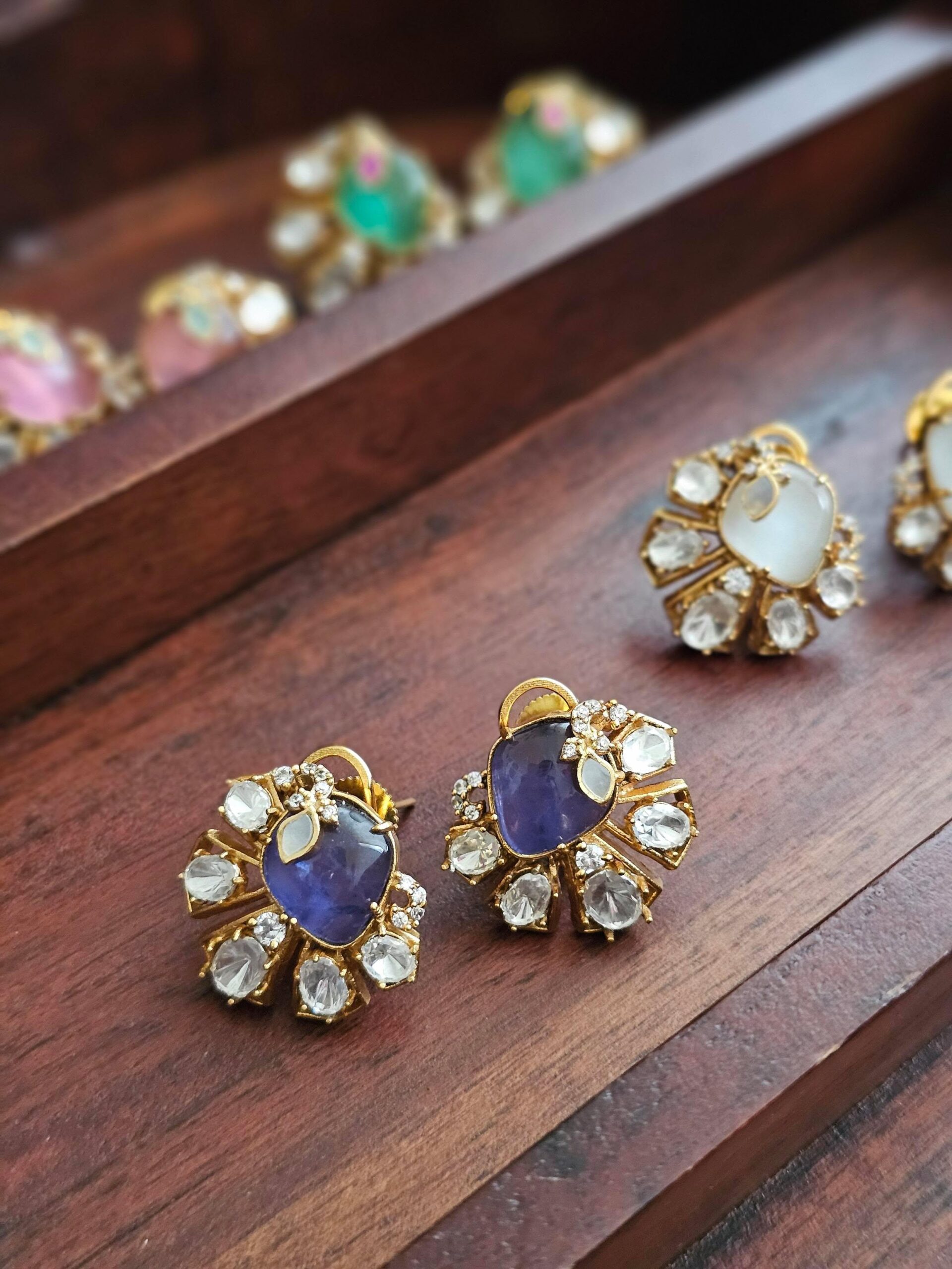 Hania quartz and polki studs Thumbnail