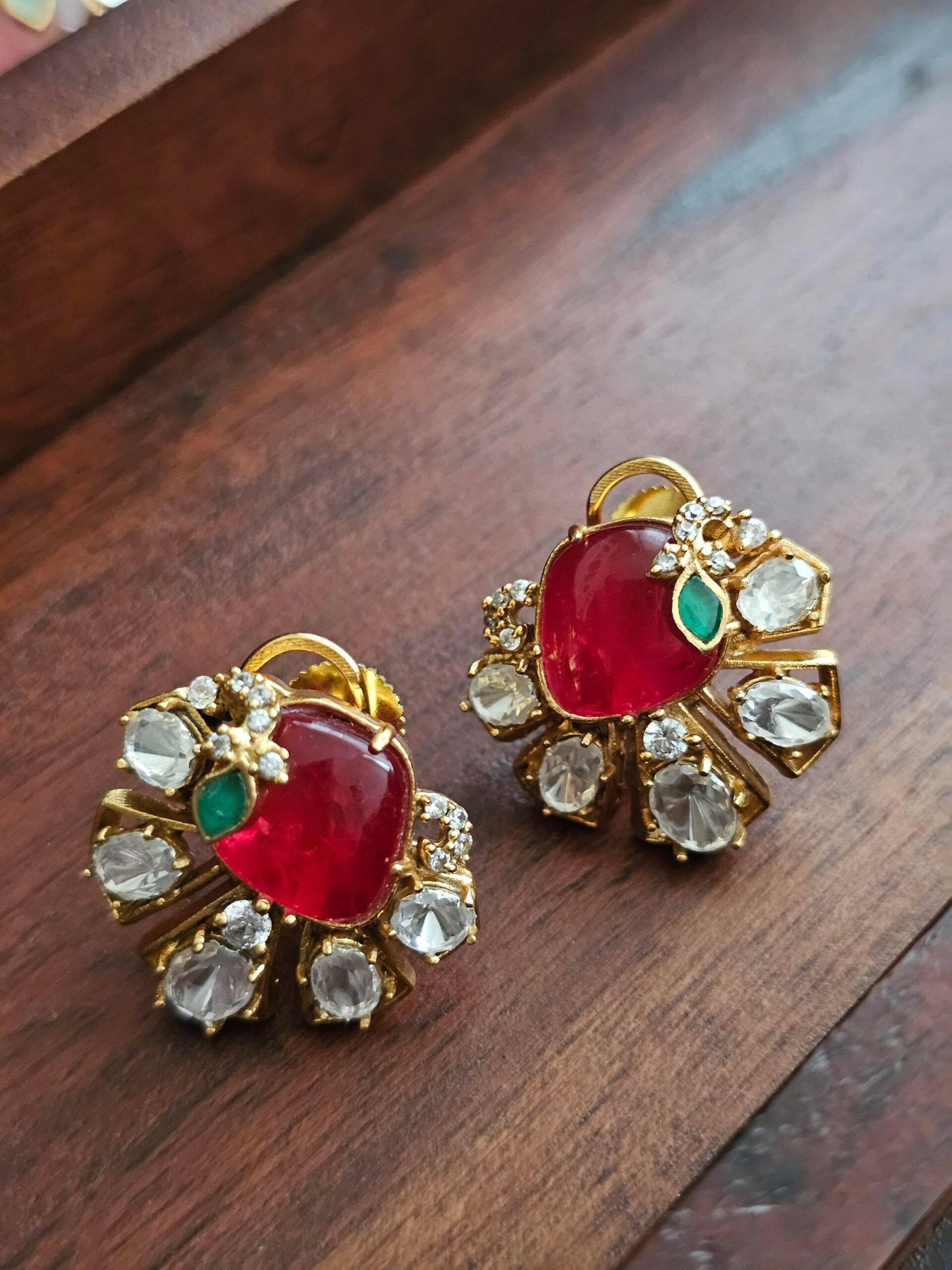 Hania quartz and polki studs Thumbnail