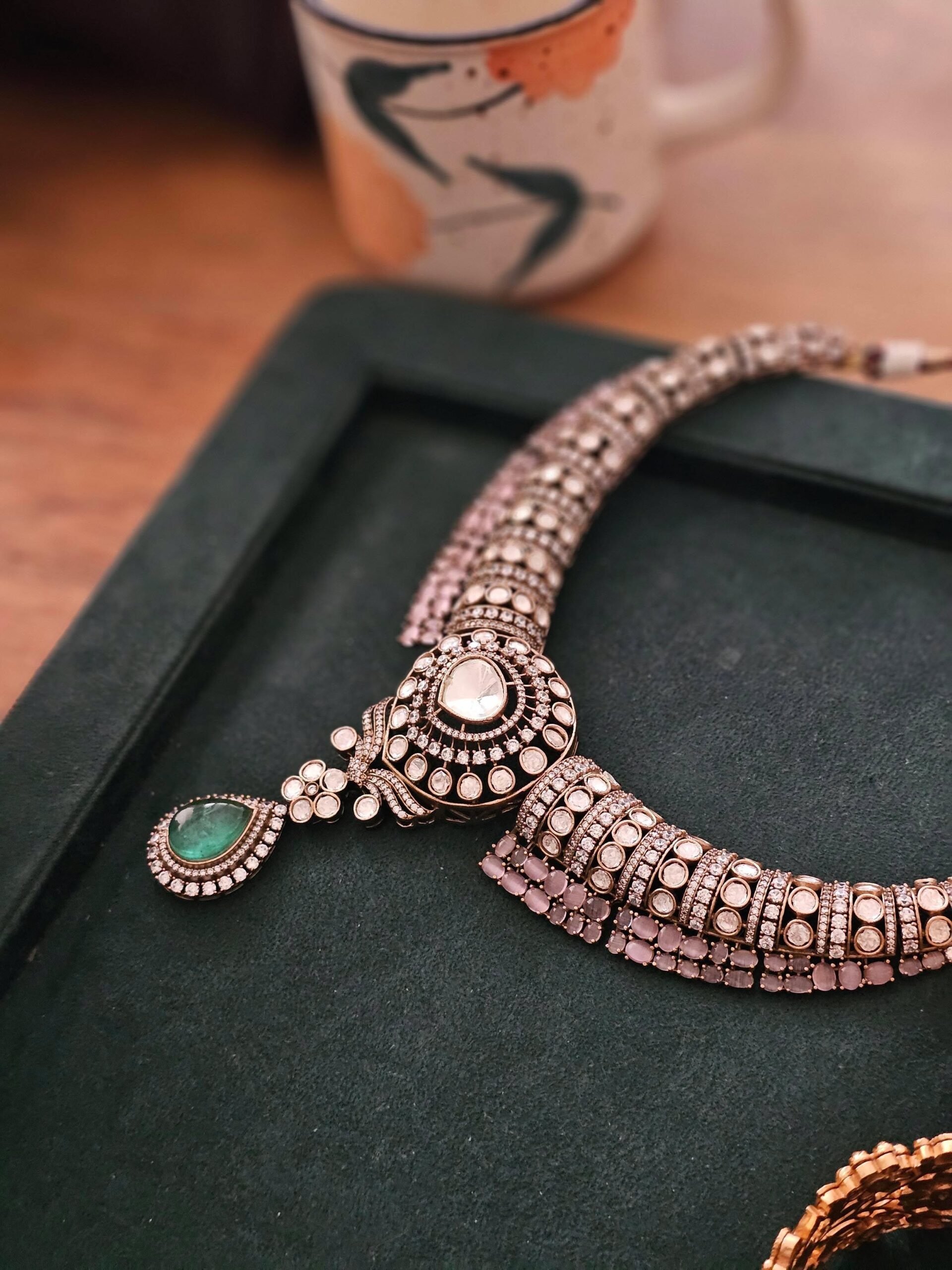 Era polki necklace Thumbnail