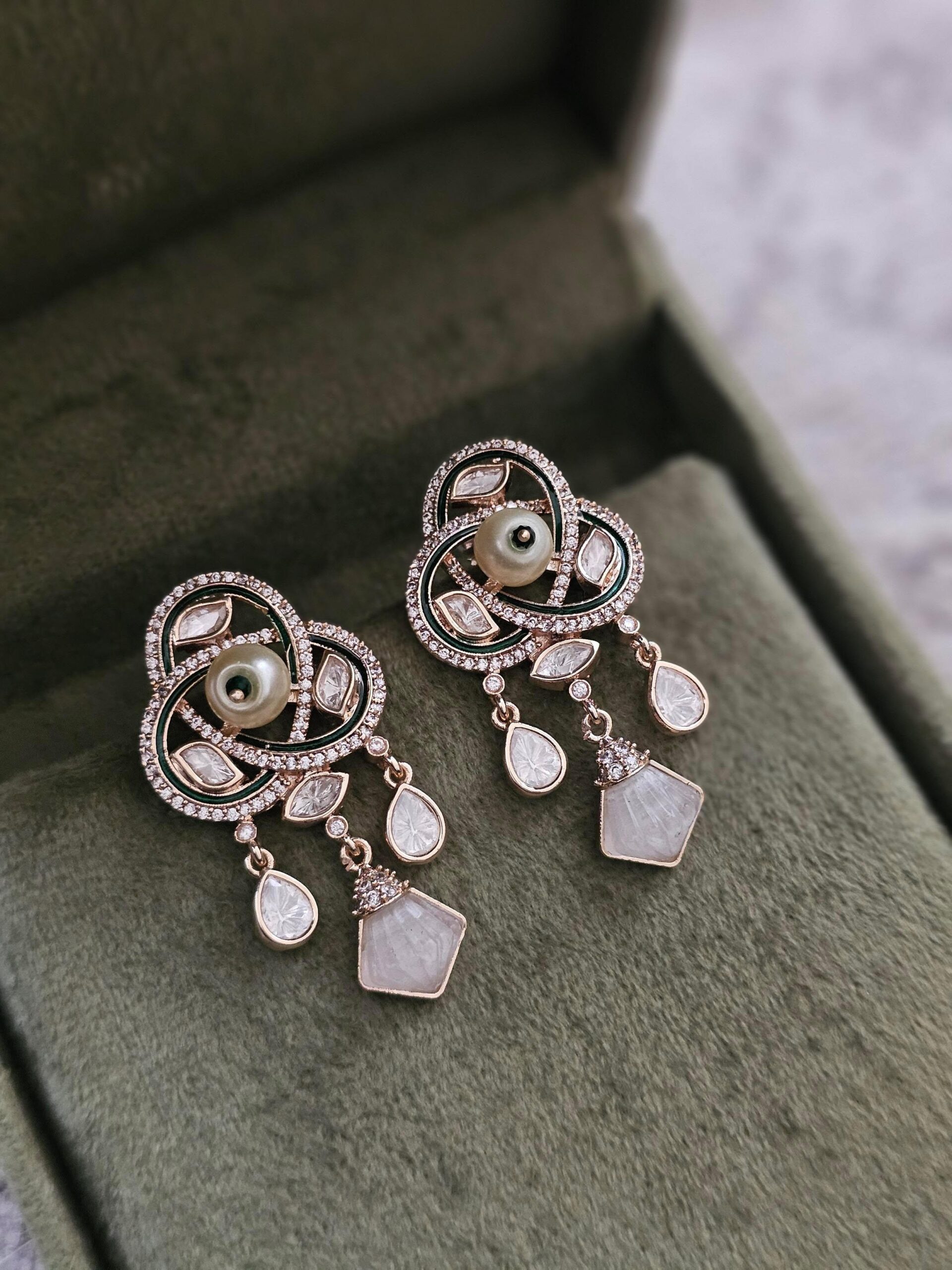 Baani delicate necklace Thumbnail