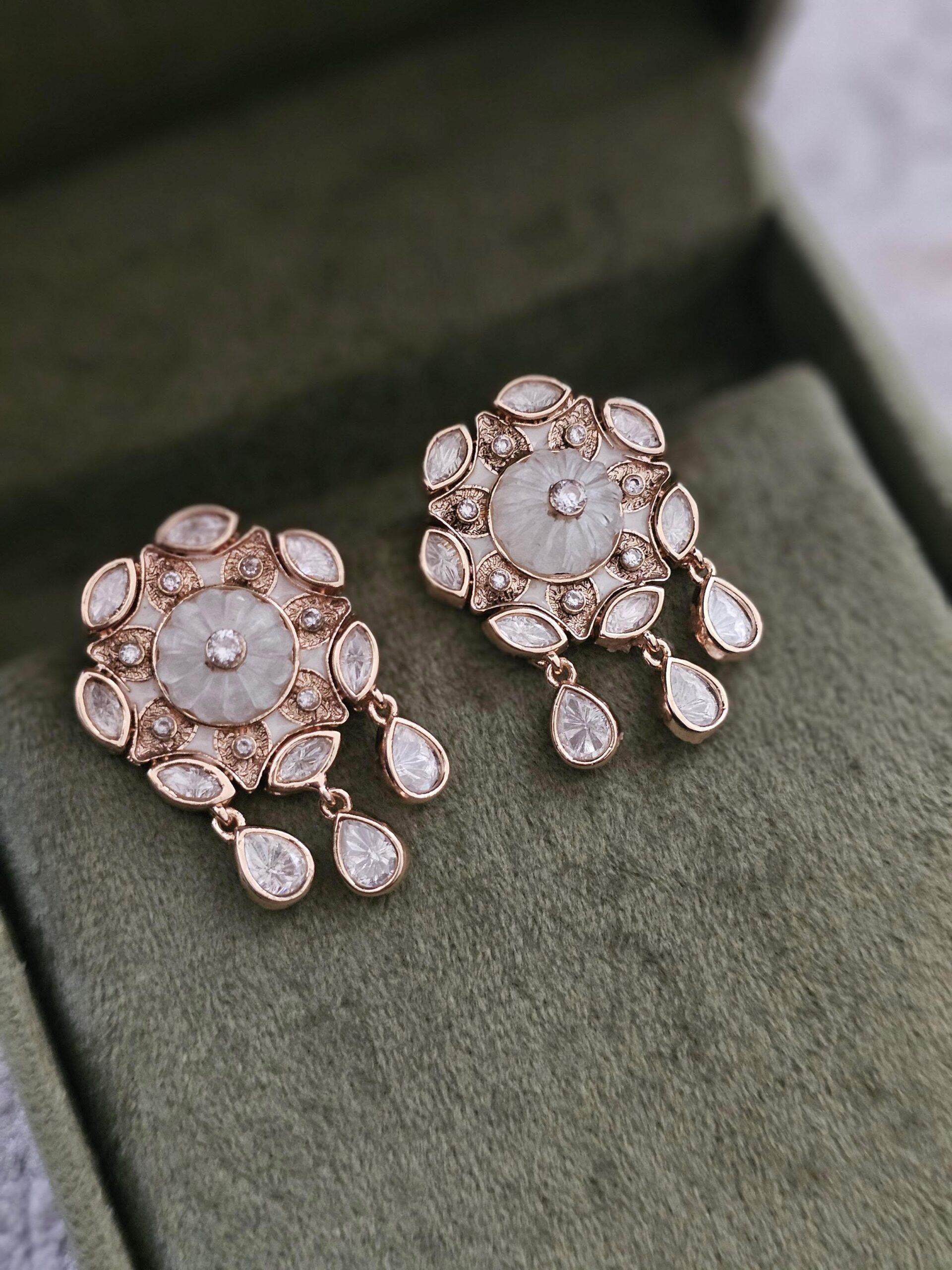 Liana delicate necklace Thumbnail