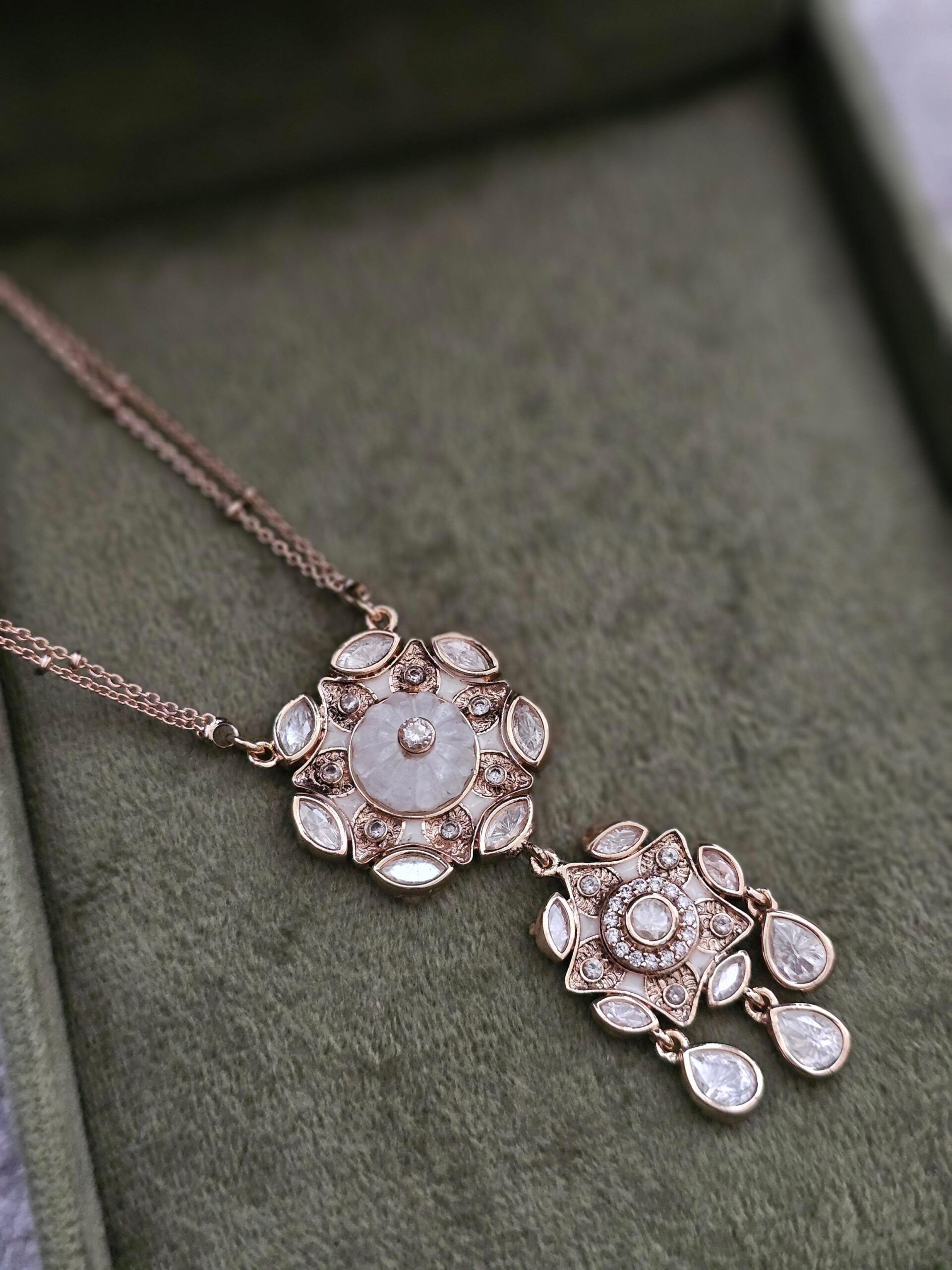 Liana delicate necklace Thumbnail