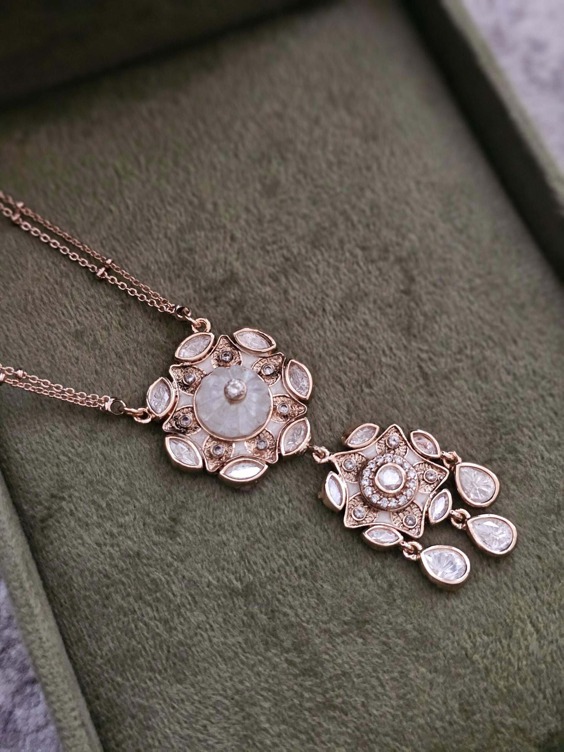 Liana delicate necklace Thumbnail