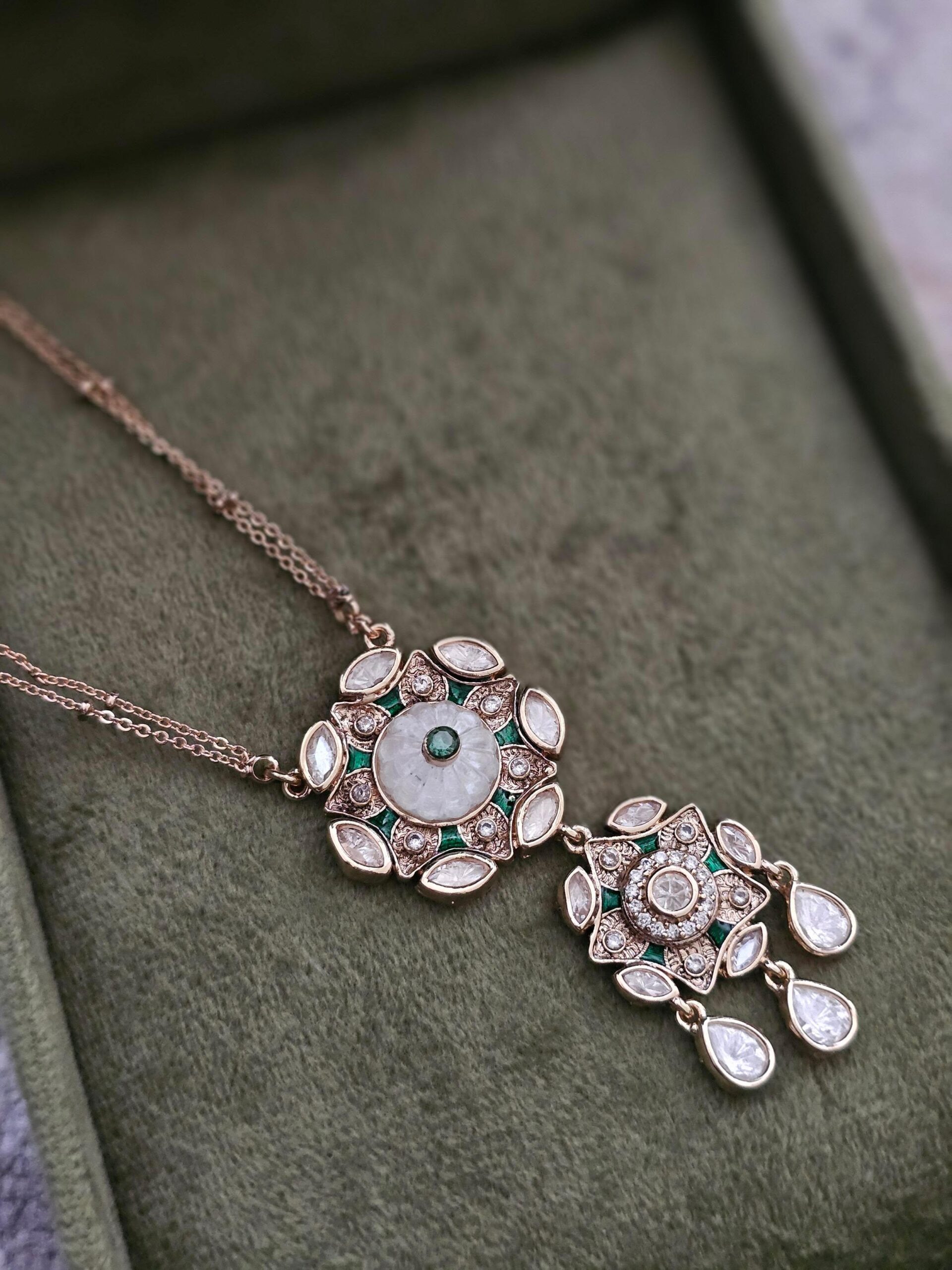 Liana delicate necklace Thumbnail