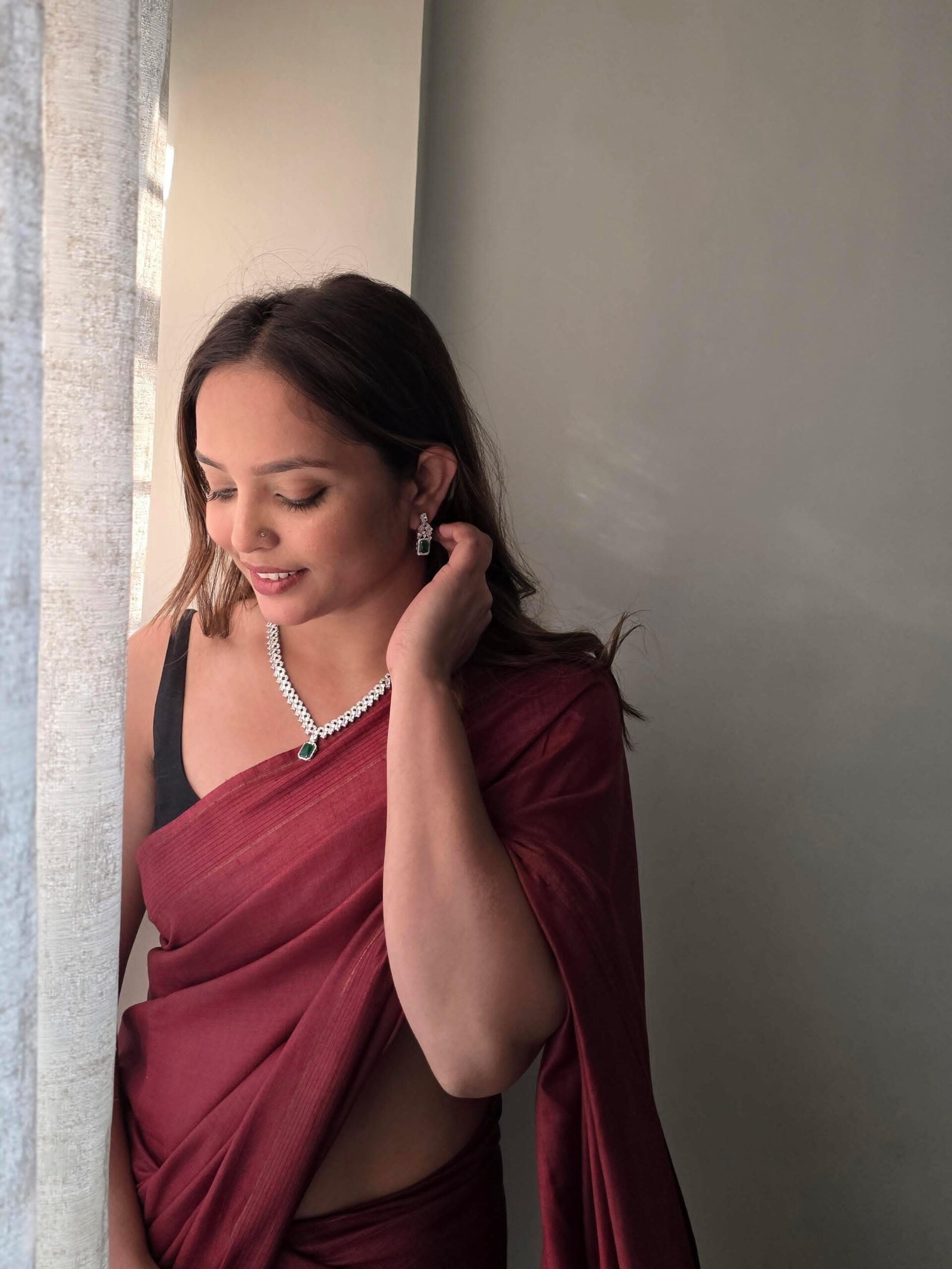 Riona delicate quartz necklace Thumbnail