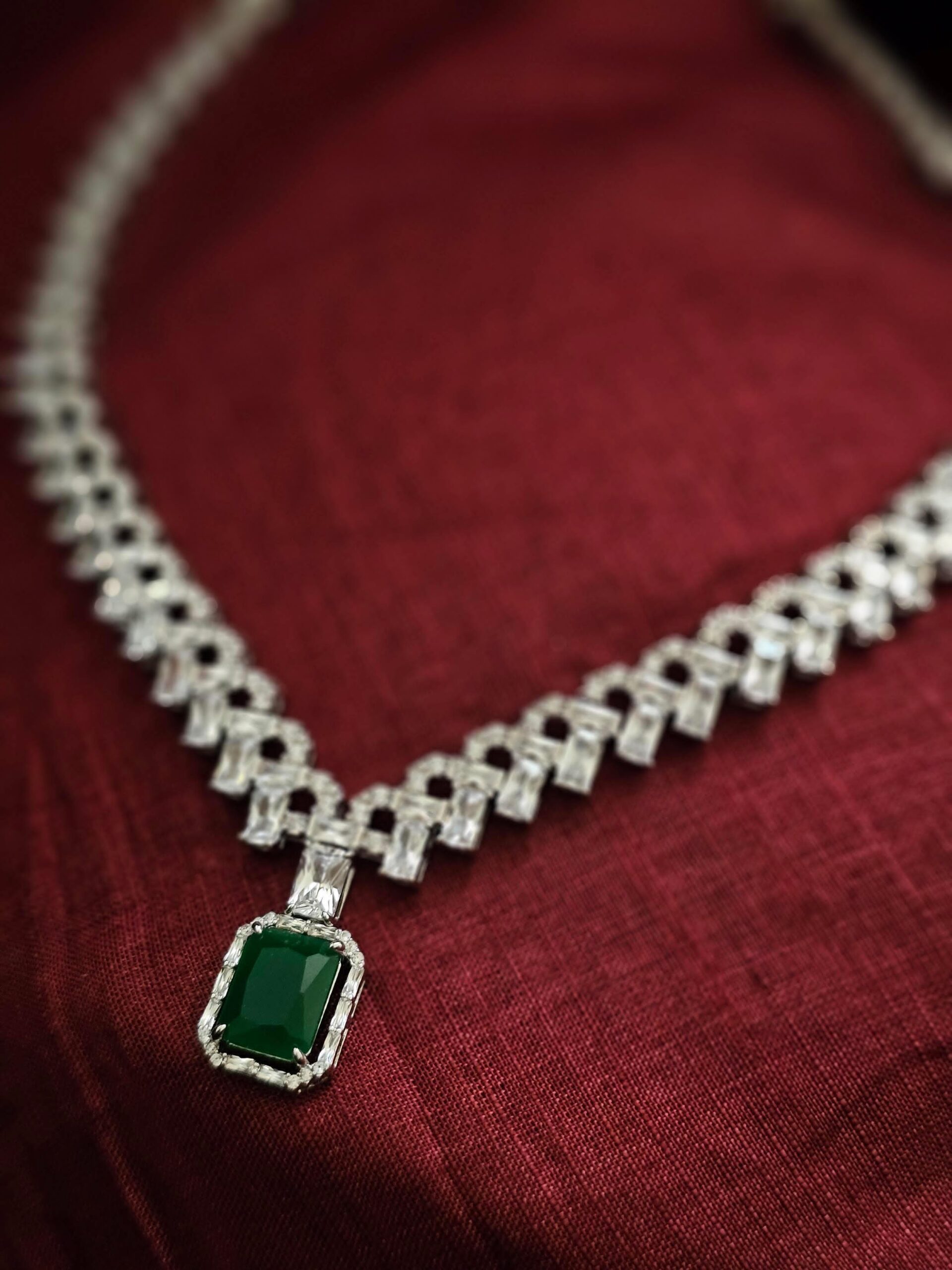 Riona delicate quartz necklace Thumbnail