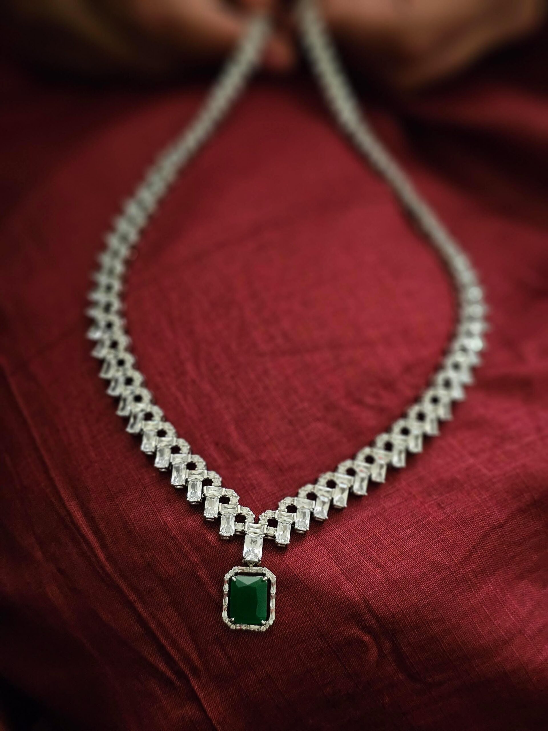 Riona delicate quartz necklace Thumbnail