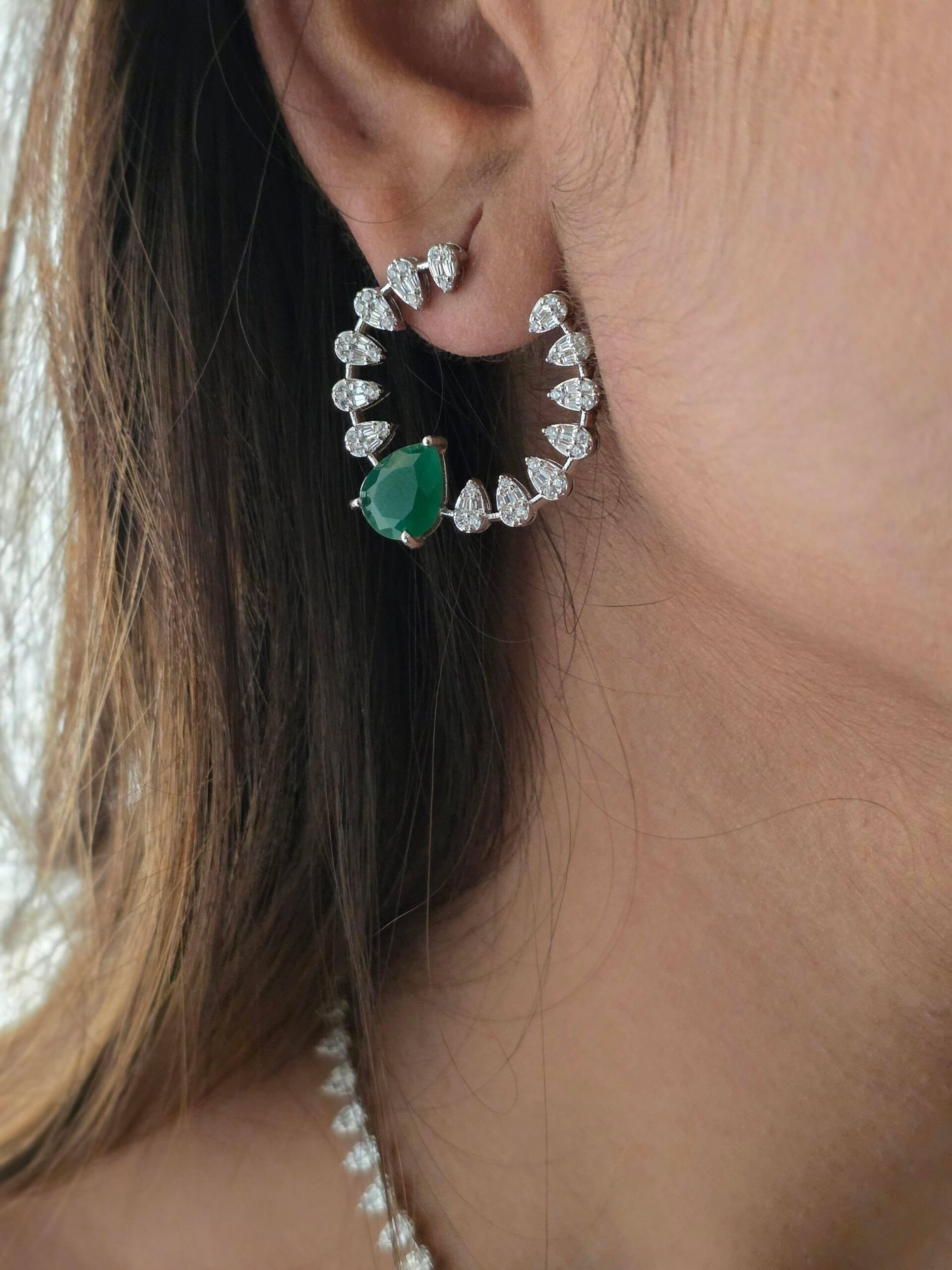 Daisy delicate quartz necklace Thumbnail